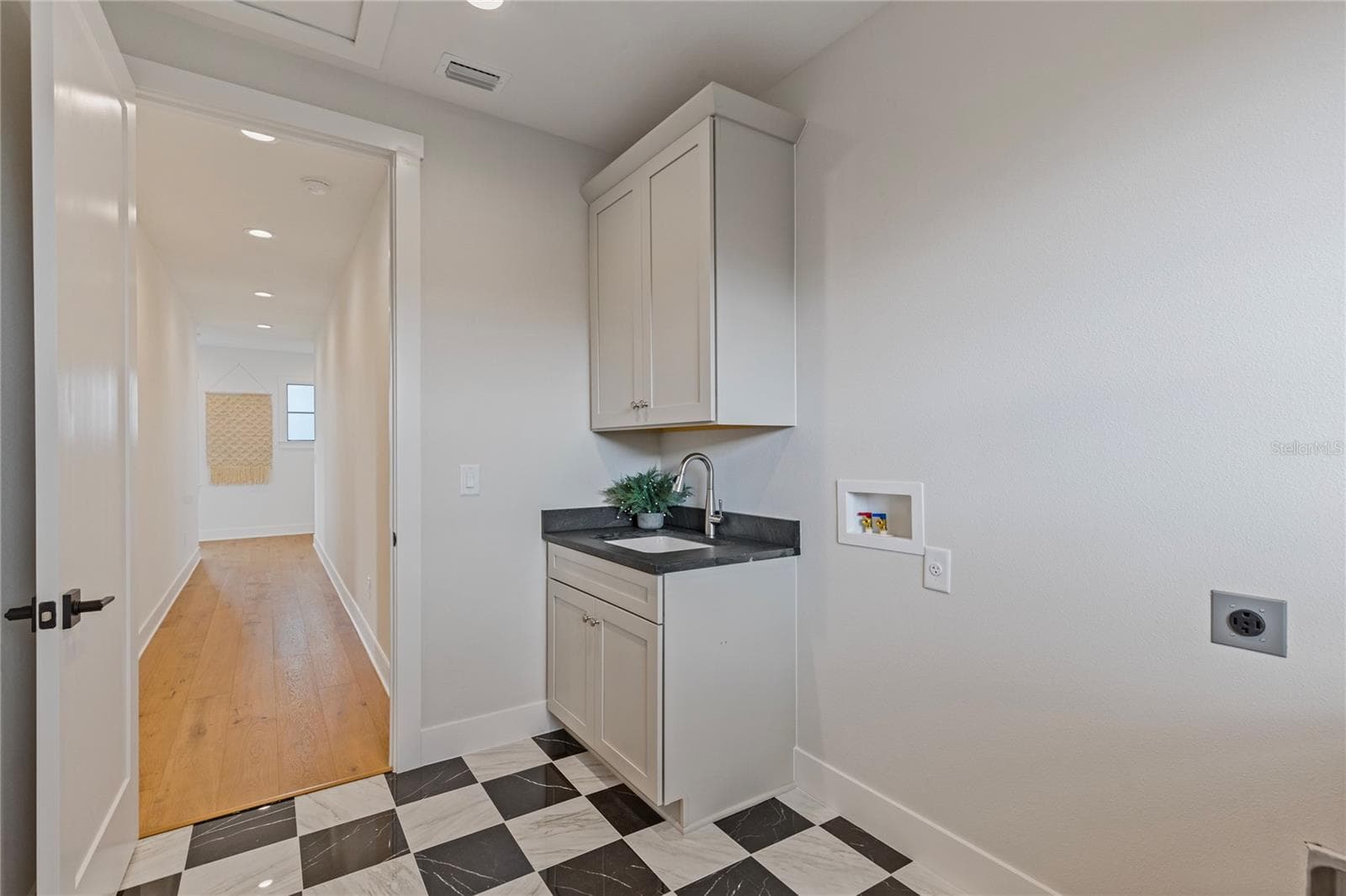 Single Family Residence at 220 90TH AVE NE, ST PETERSBURG, photo 70 of 85