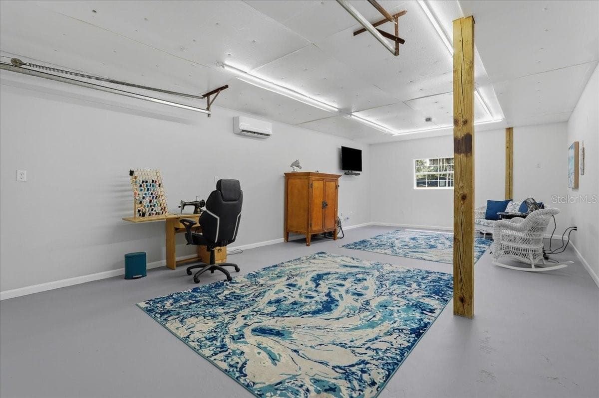 28' x 15' workshop or office with A/C - 7014 JONES RD, ODESSA
