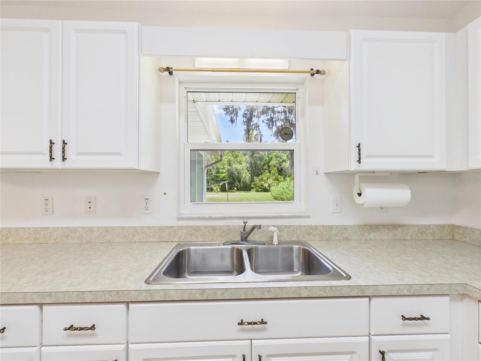Single Family Residence at 11236 N RAIN PT, INGLIS, photo 3 of 67