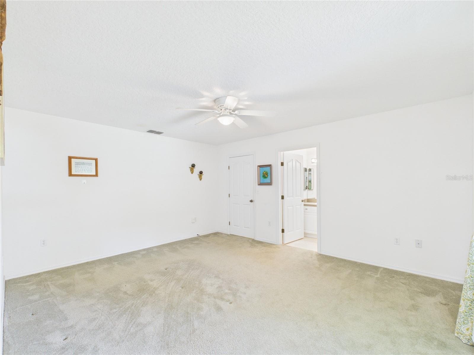 Single Family Residence at 11236 N RAIN PT, INGLIS, photo 15 of 67