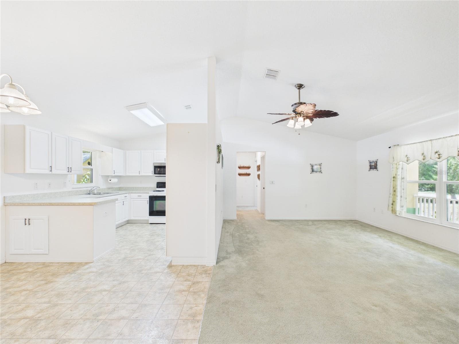 Single Family Residence at 11236 N RAIN PT, INGLIS, photo 19 of 67