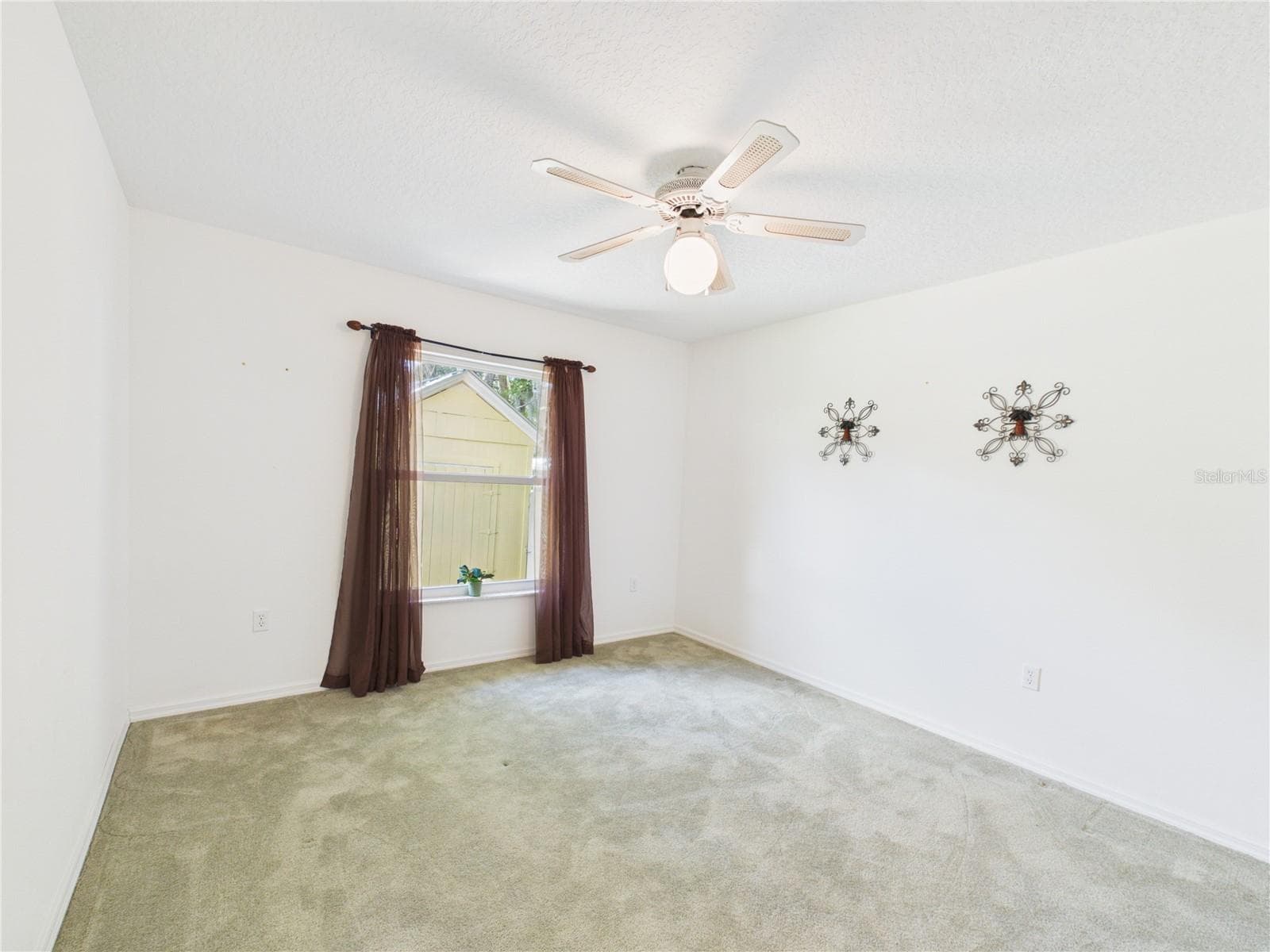 Single Family Residence at 11236 N RAIN PT, INGLIS, photo 22 of 67
