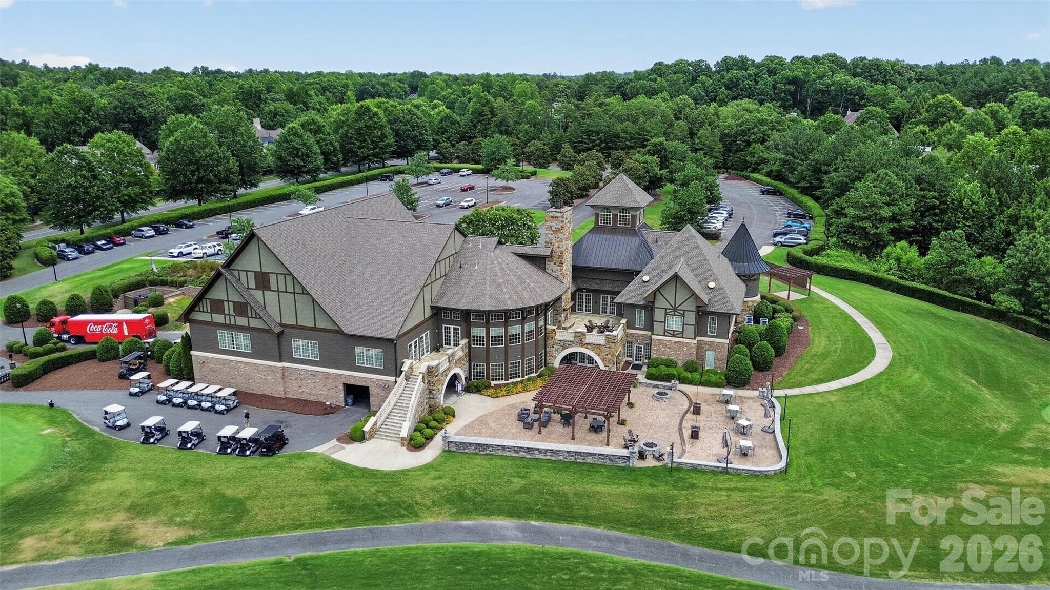 Community Amenities - 17504 Terryglass Lane, Charlotte