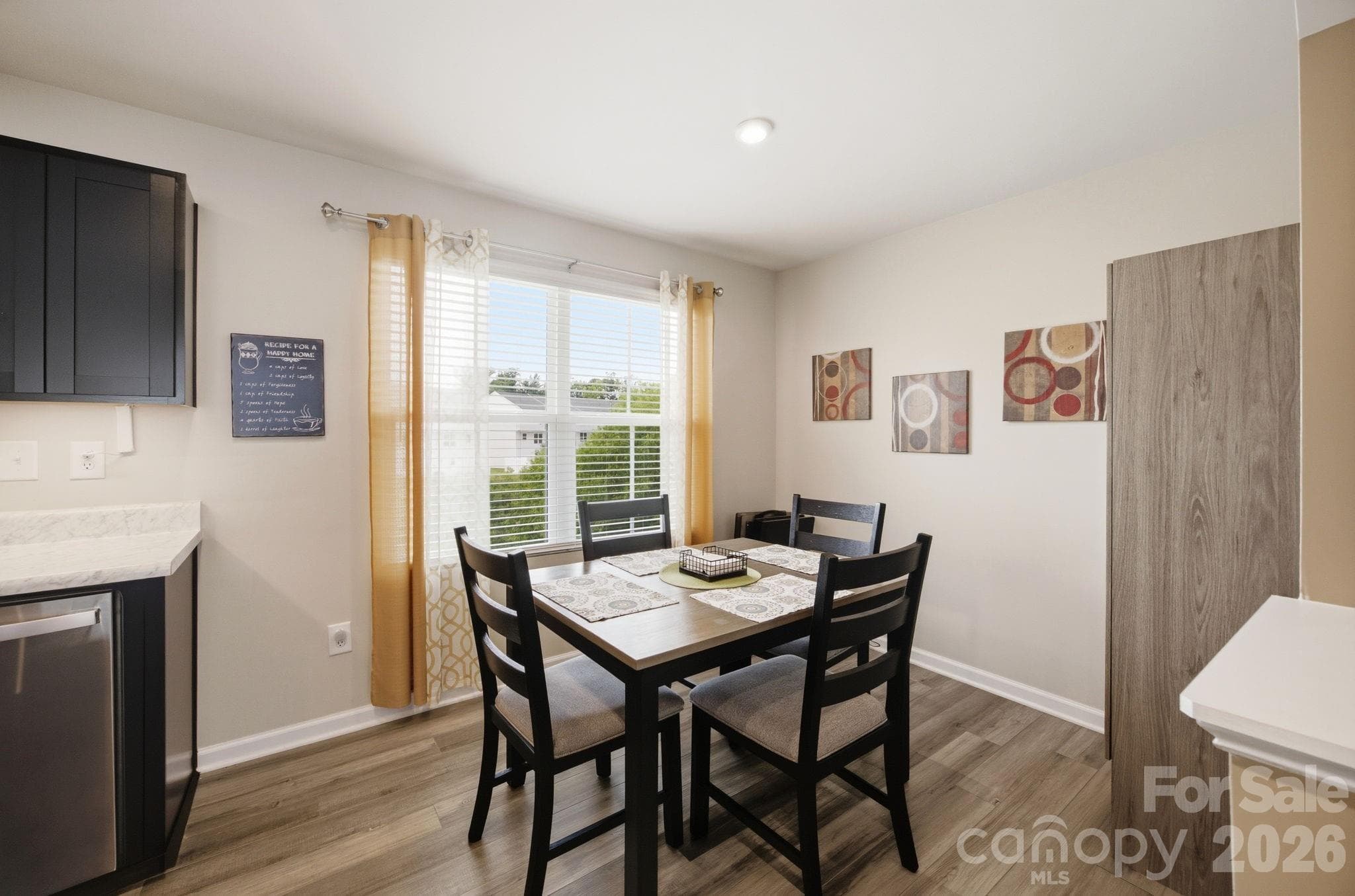 Dining Area - 6121 Cutwater Circle, Charlotte