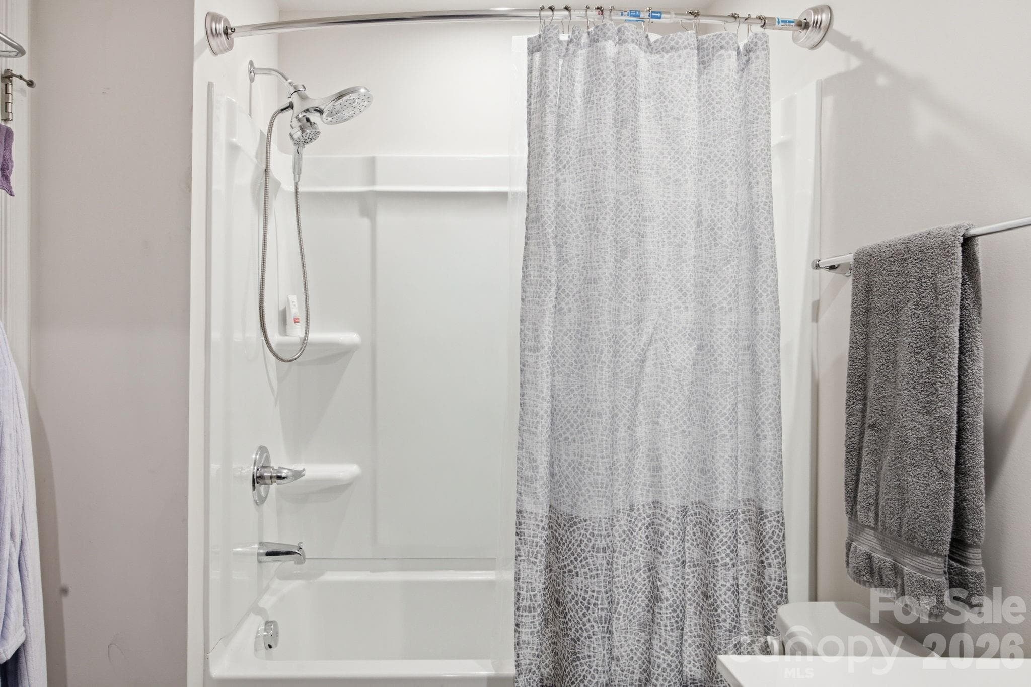 Primary Bathroom - 6121 Cutwater Circle, Charlotte
