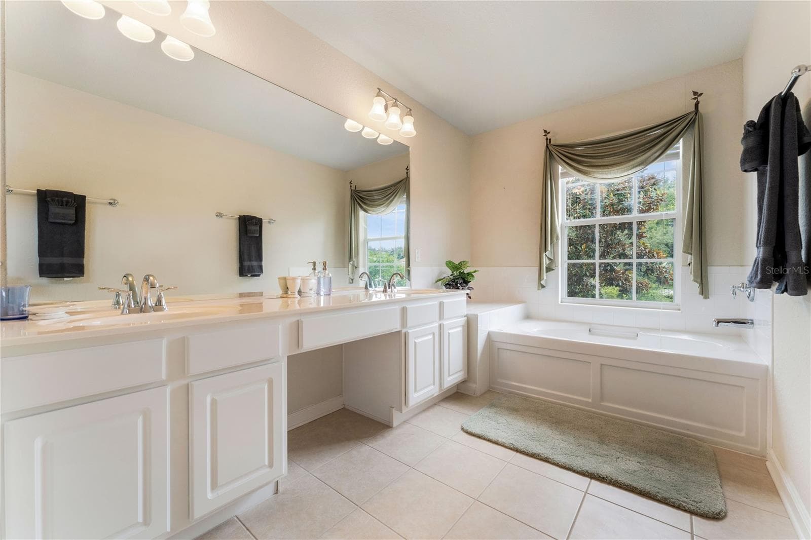 Single Family Residence at 2623 PAWNALL ST, KISSIMMEE, photo 11 of 26