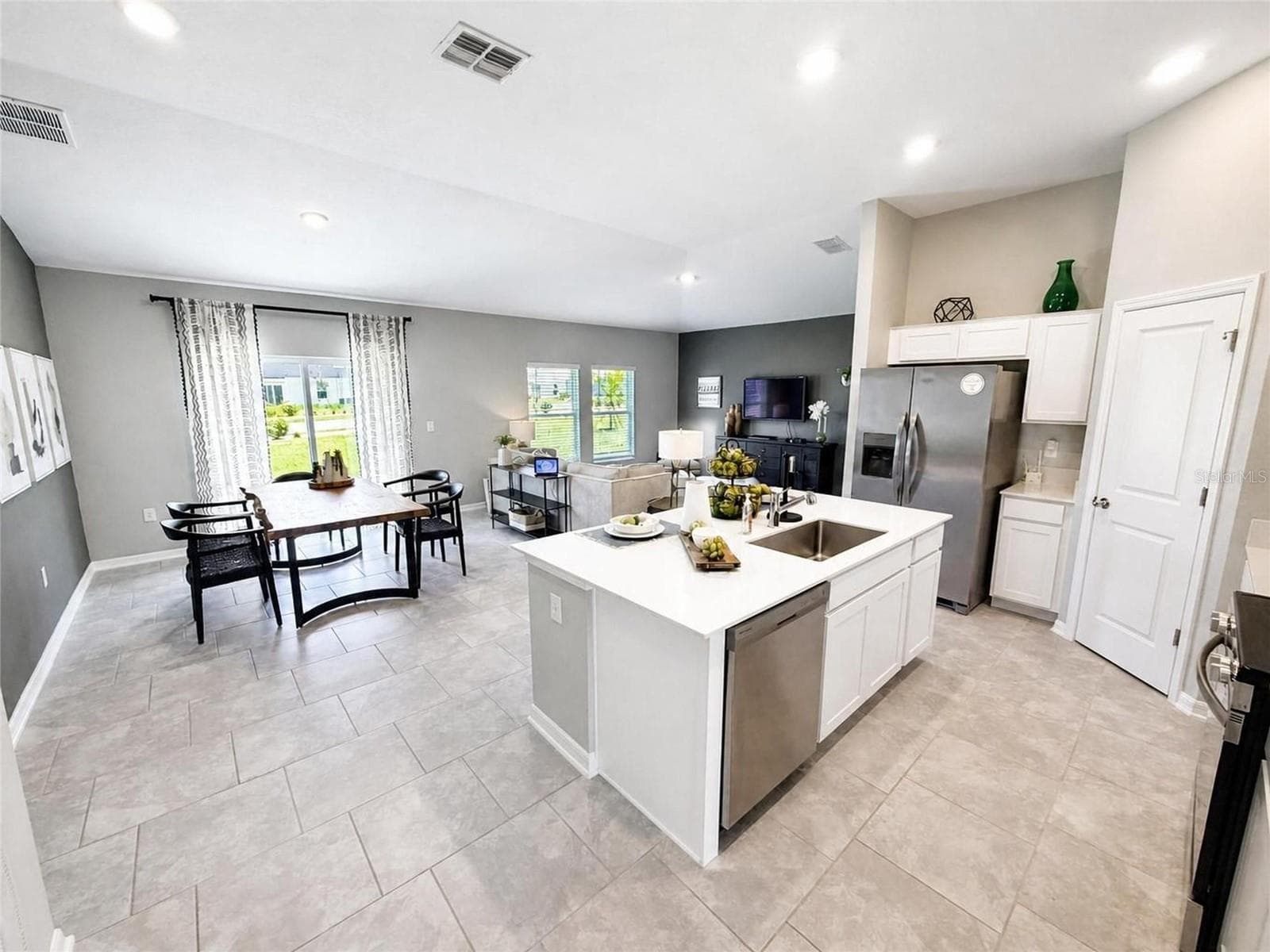 Kitchen - 1104 TYLER LOOP, WINTER HAVEN