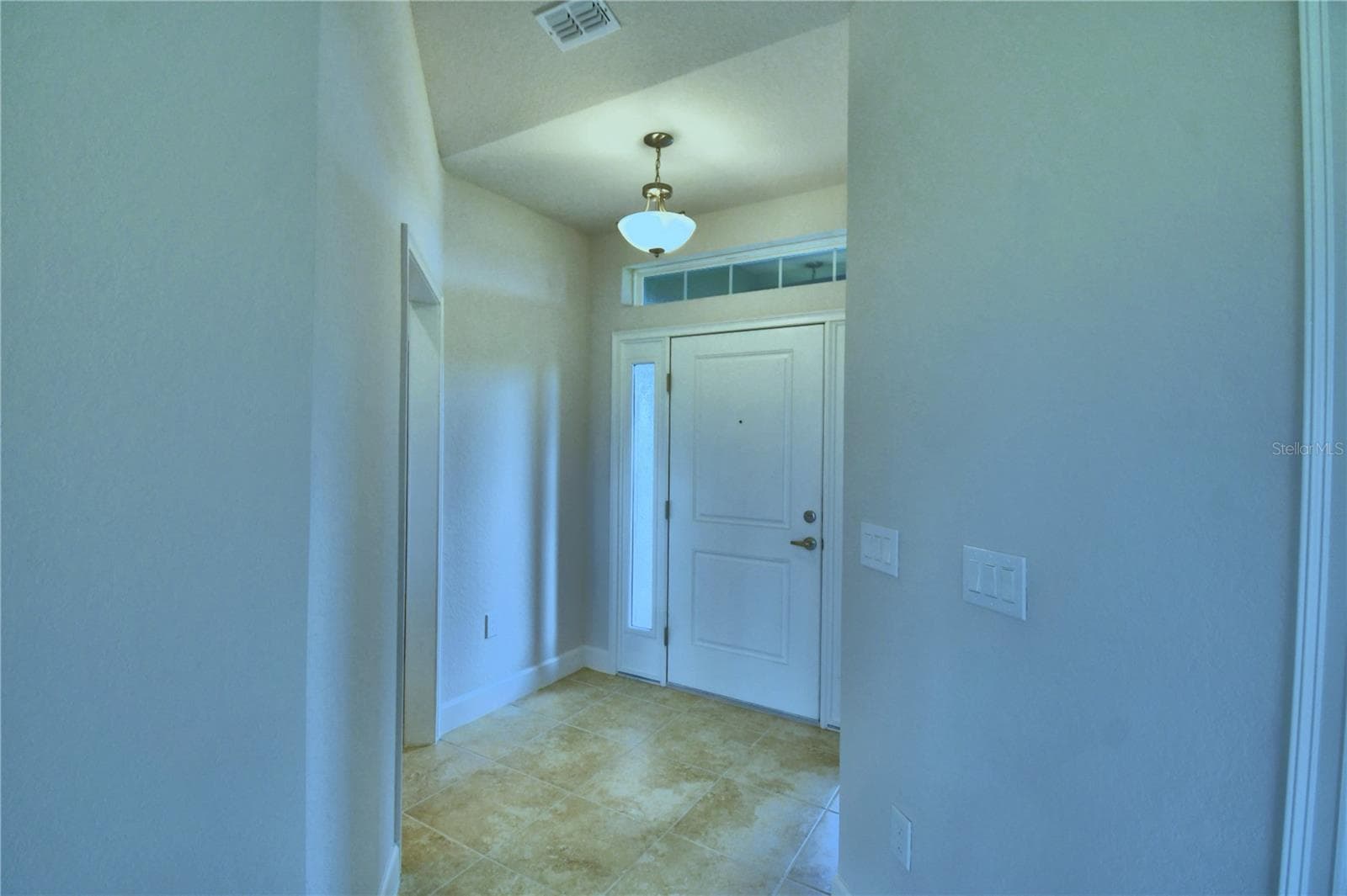 Single Family Residence at 4612 CALAMINT LN, AUBURNDALE, photo 2 of 43