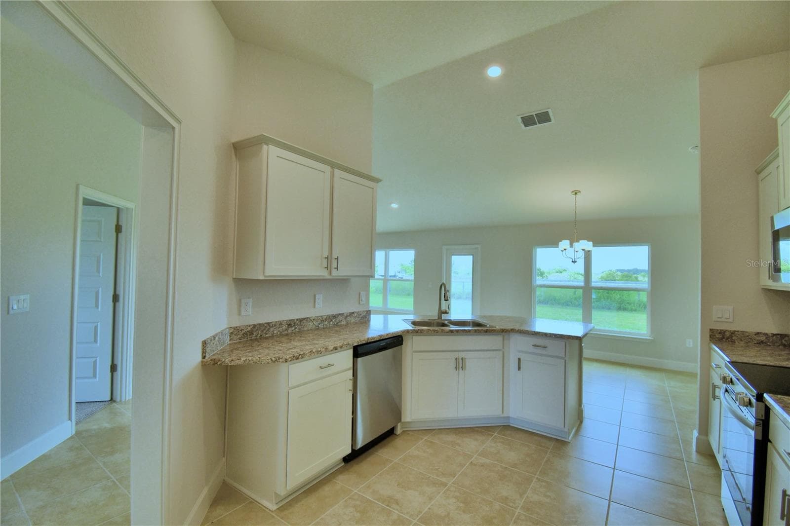 Single Family Residence at 4612 CALAMINT LN, AUBURNDALE, photo 5 of 43