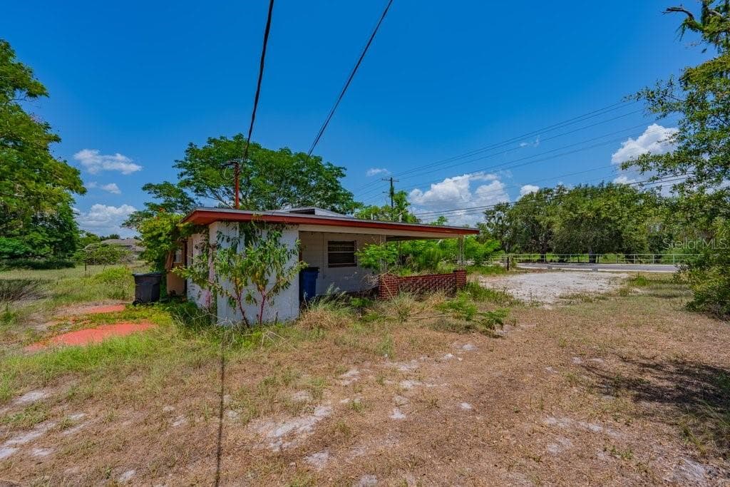 Single Family Residence at 10912 672 HWY, RIVERVIEW, photo 16 of 49