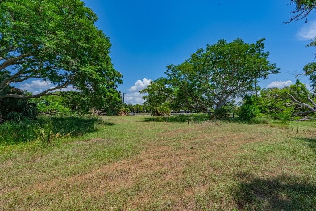 Single Family Residence at 10912 672 HWY, RIVERVIEW, photo 23 of 49