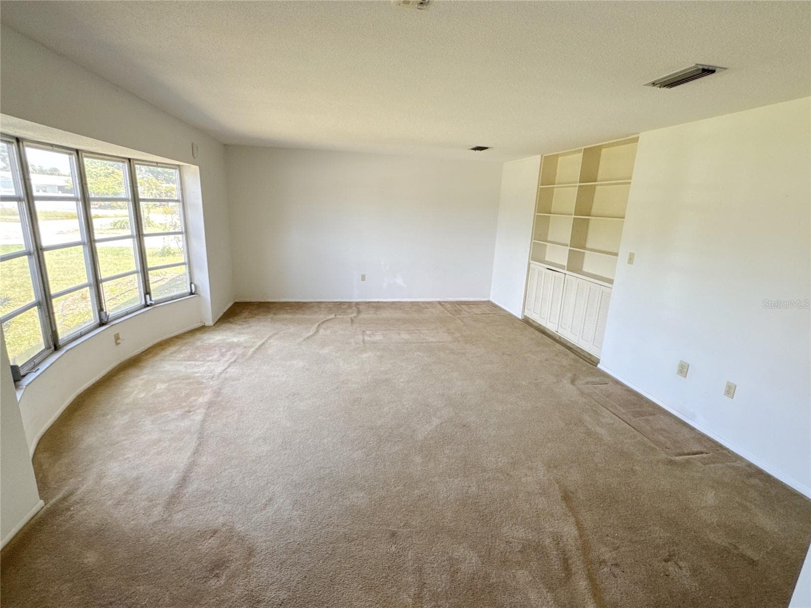 LIVING ROOM - 3234 DANTE DR, SARASOTA