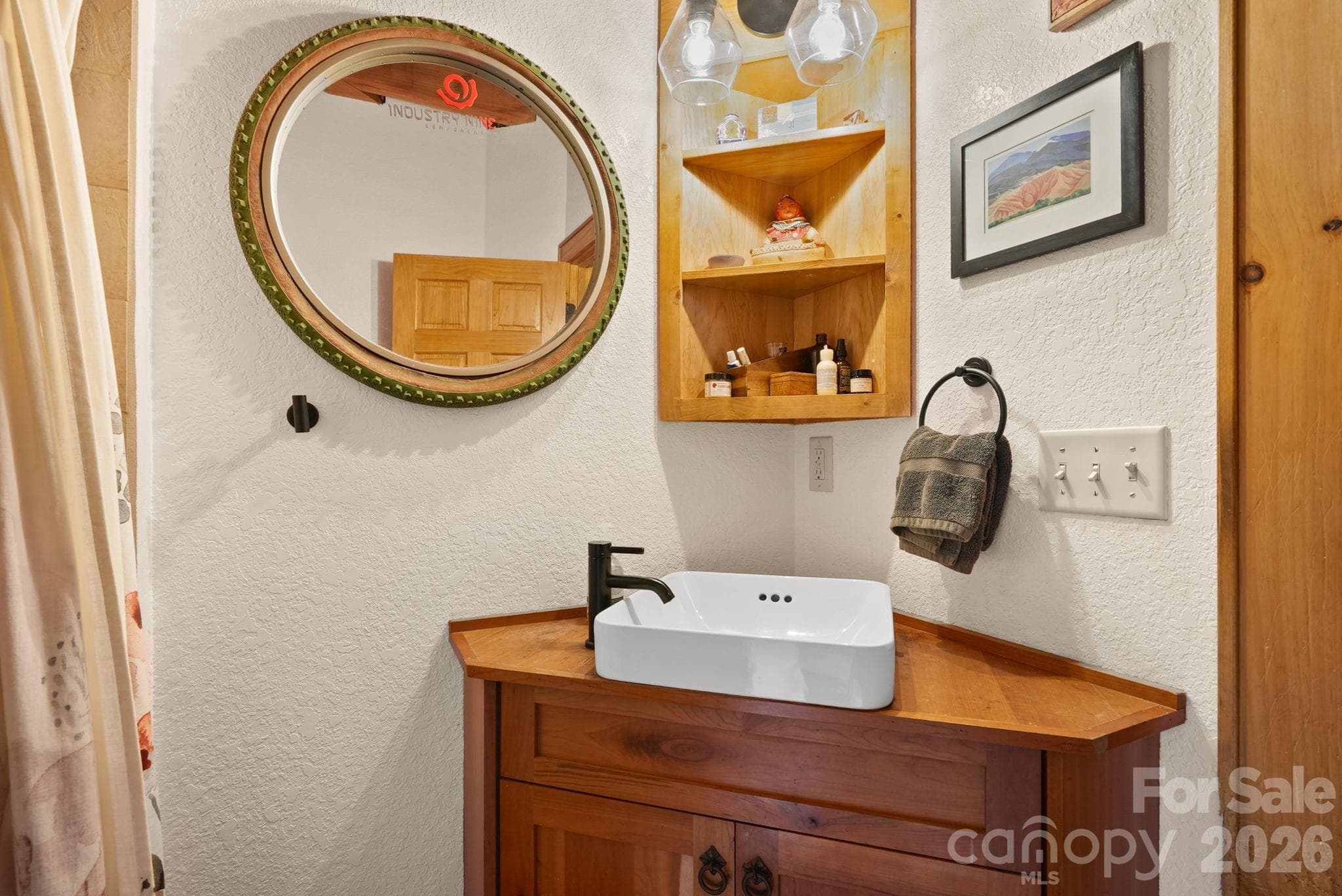 main level bath - 24 Merriwood Trail, Arden