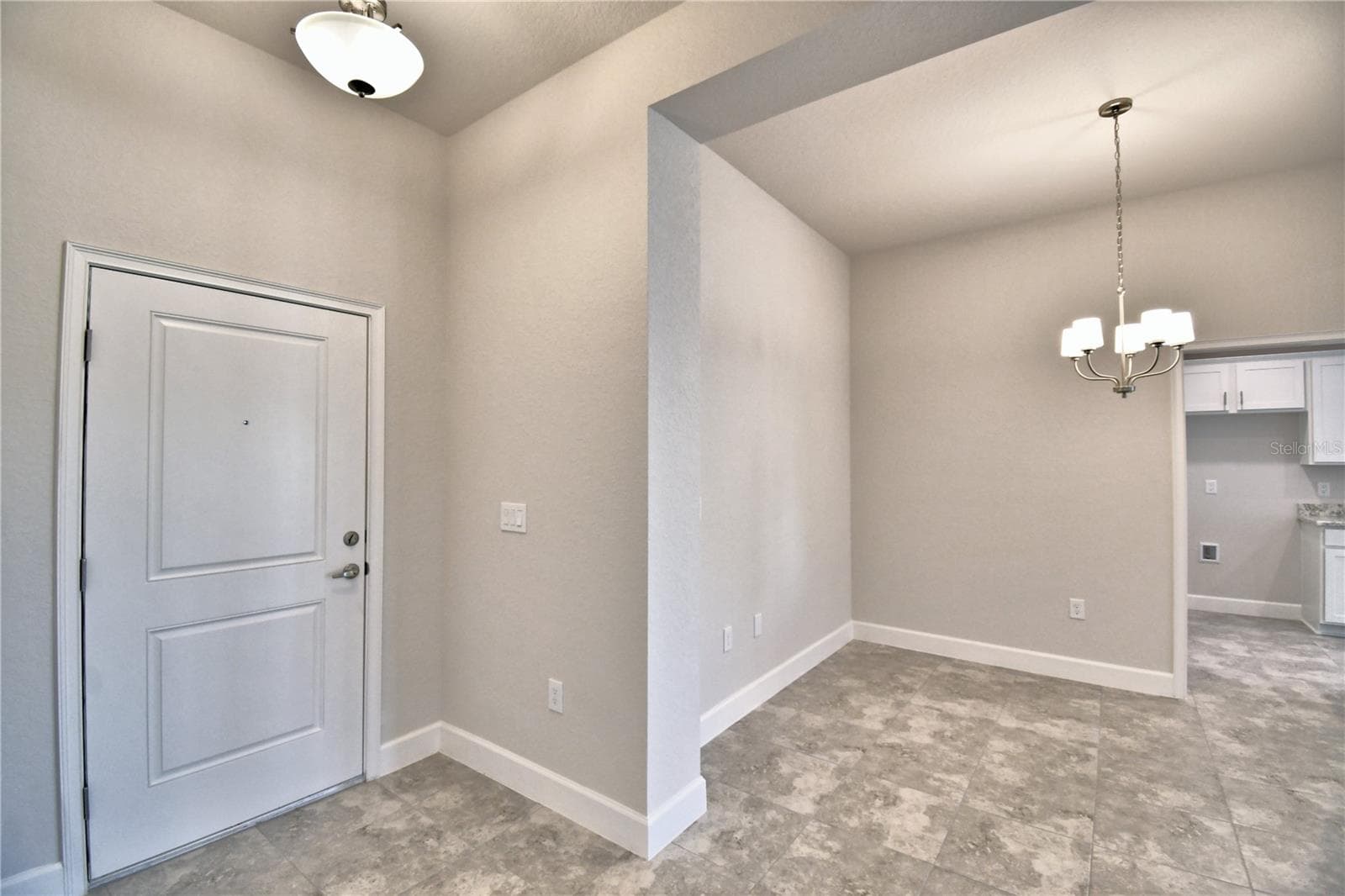 Single Family Residence at 4608 CALAMINT LN, AUBURNDALE, photo 2 of 49