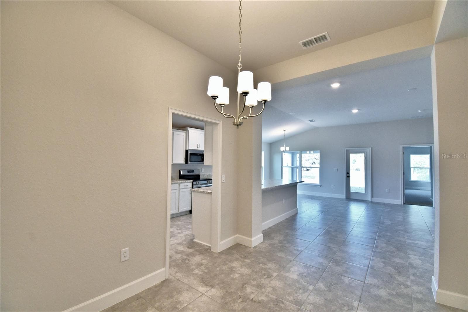 Single Family Residence at 4608 CALAMINT LN, AUBURNDALE, photo 6 of 49