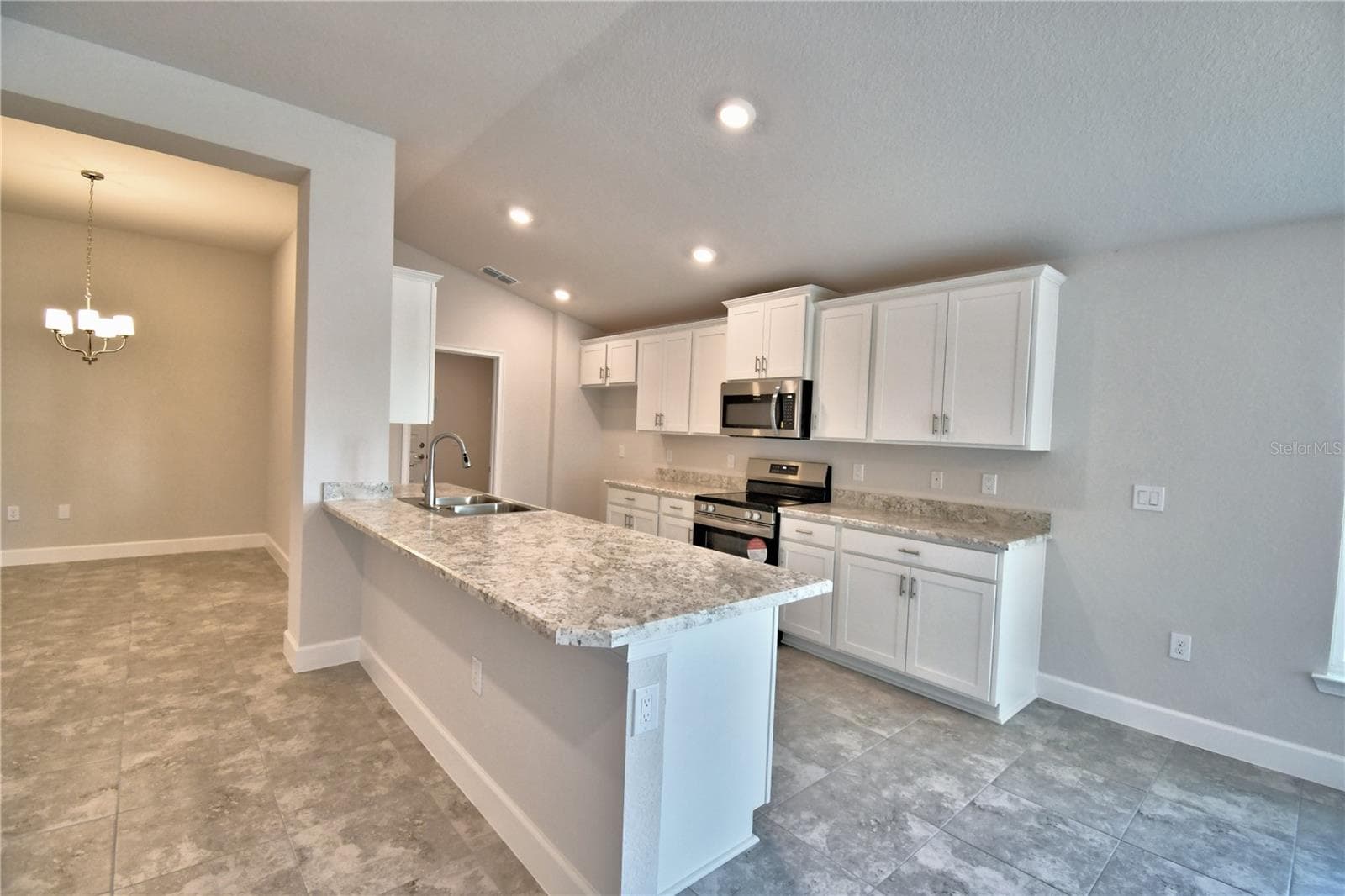 Single Family Residence at 4608 CALAMINT LN, AUBURNDALE, photo 10 of 49