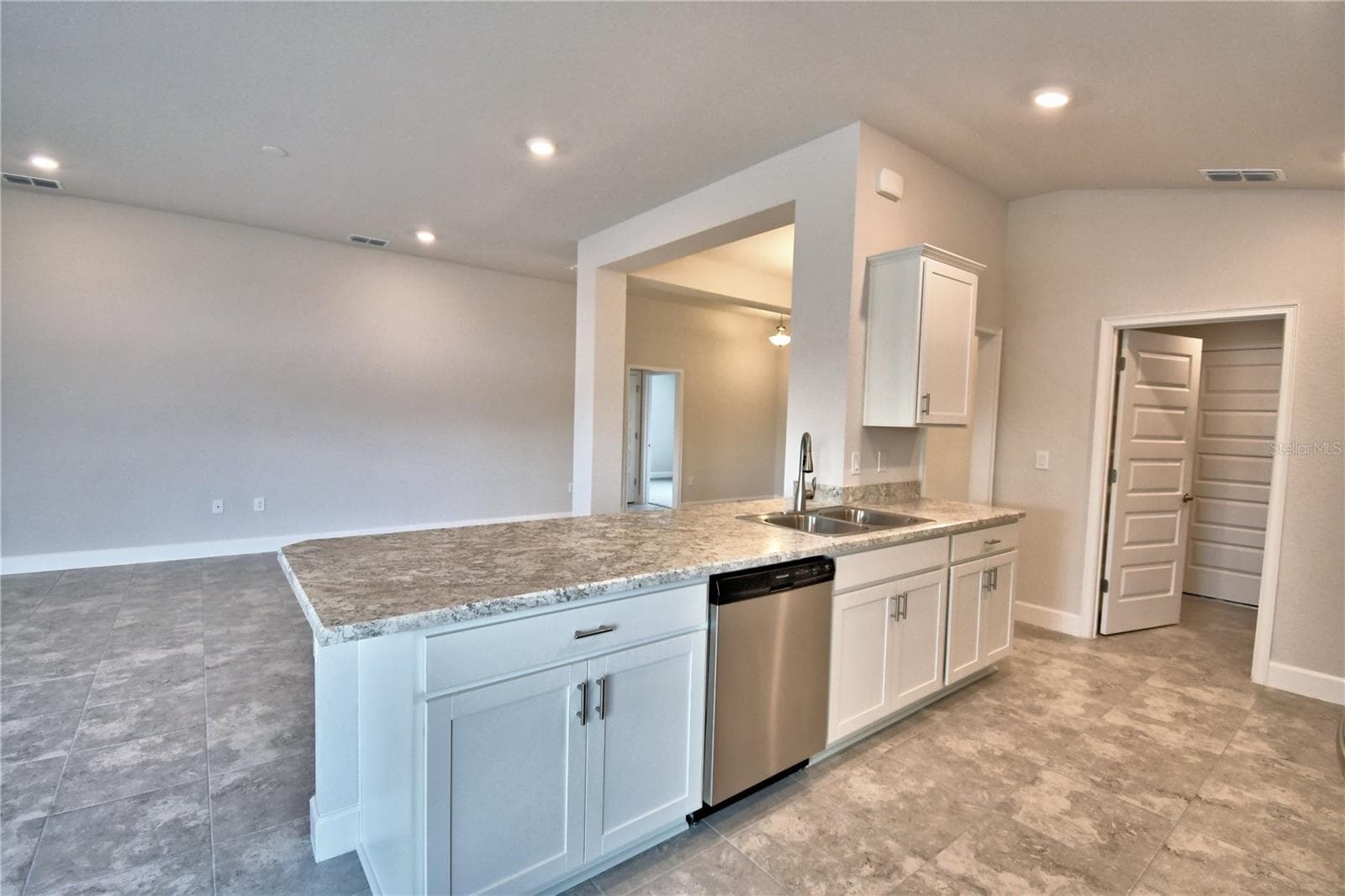 Single Family Residence at 4608 CALAMINT LN, AUBURNDALE, photo 12 of 49