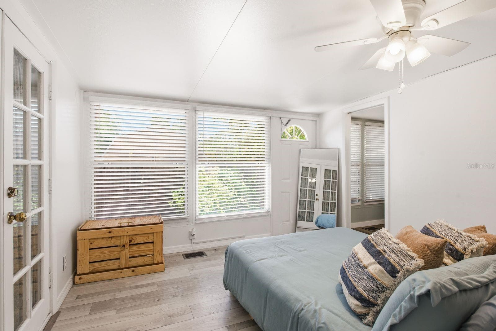 Single Family Residence at 7201 5TH AVE N, ST PETERSBURG, photo 24 of 39