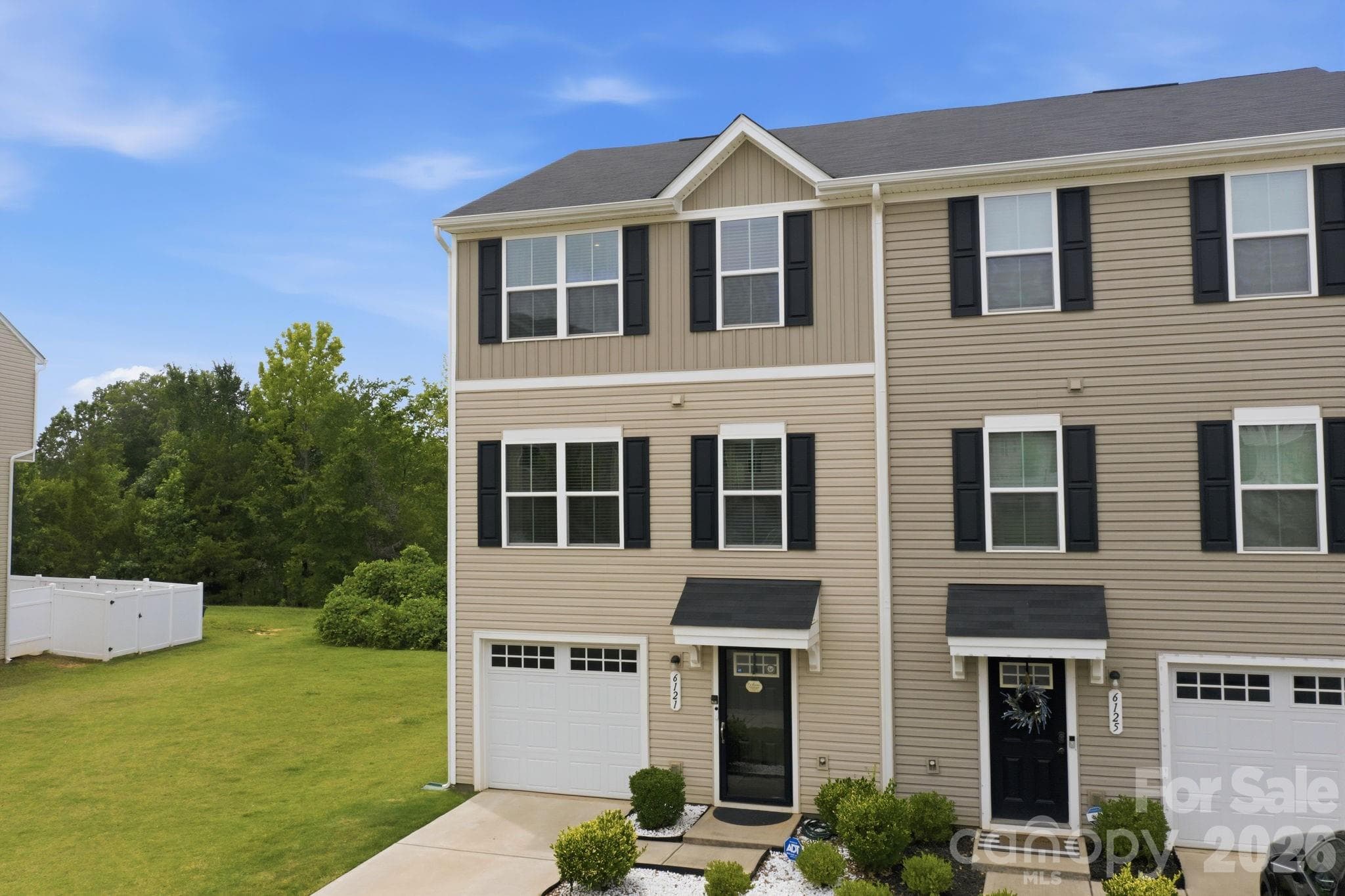 Front Exterior View - 6121 Cutwater Circle, Charlotte