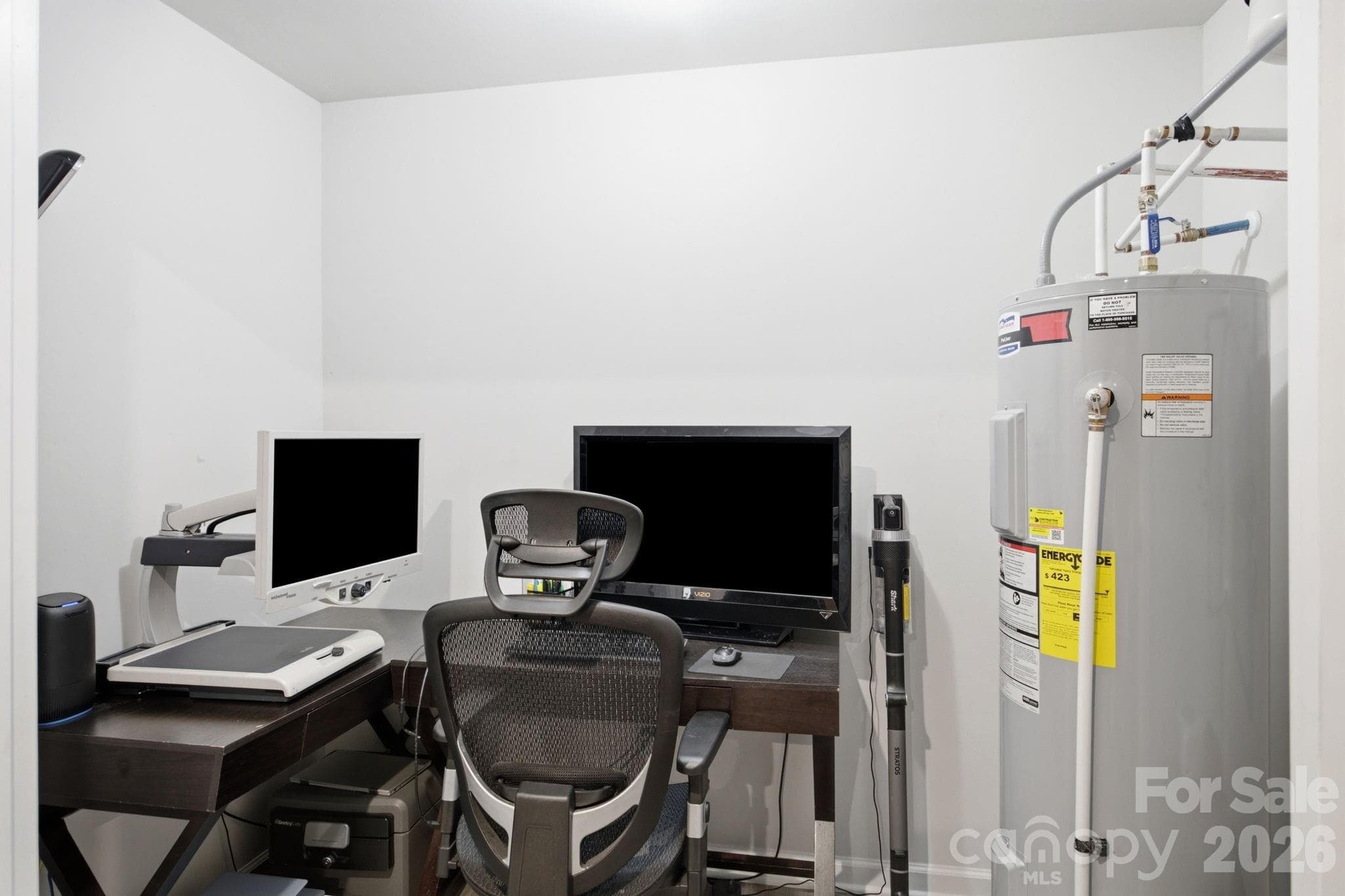 Storage/Office/Multiuse Room - 6121 Cutwater Circle, Charlotte