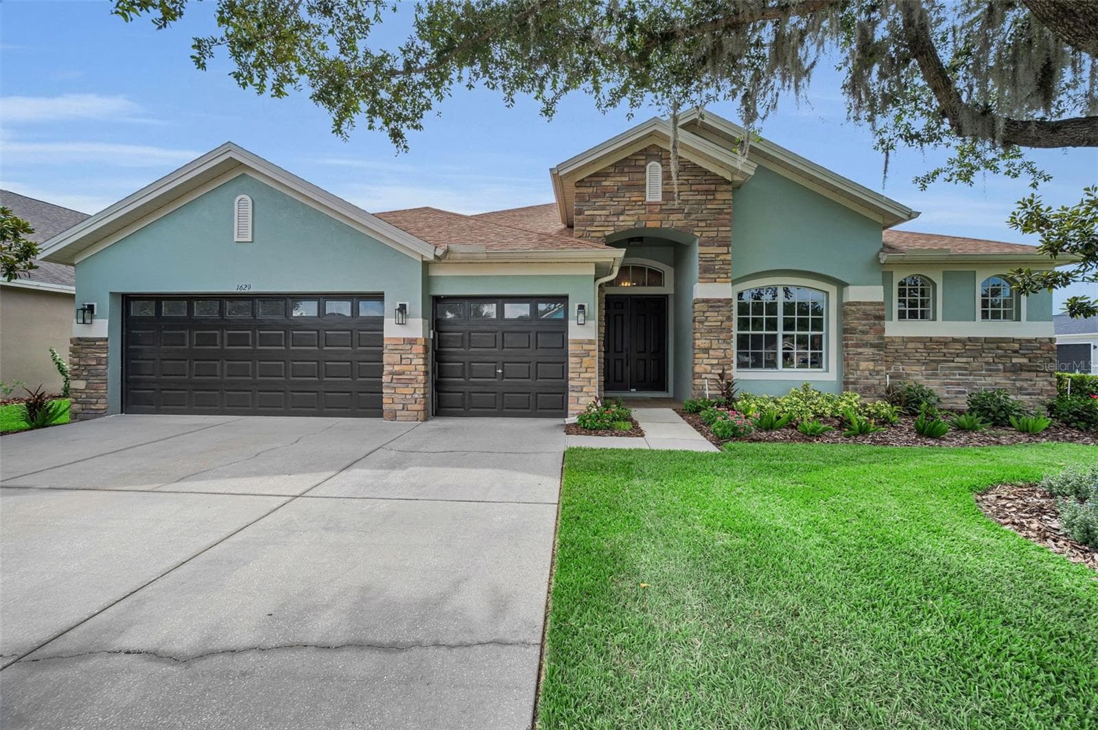 Beautifully Landscaped - 1629 SALMONBERRY ST, WESLEY CHAPEL