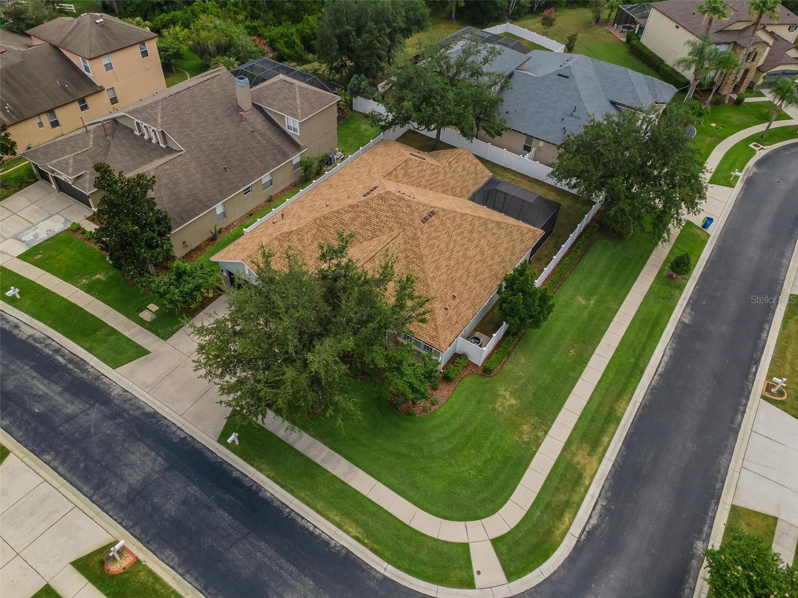 Single Family Residence at 1629 SALMONBERRY ST, WESLEY CHAPEL, photo 12 of 71