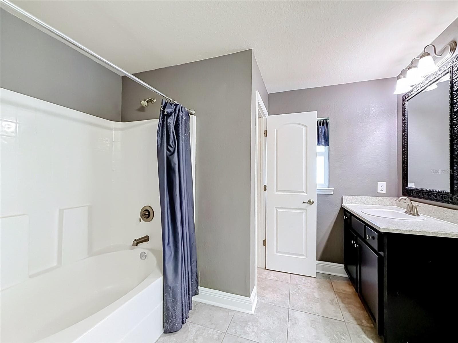 Master Bathroom - 1741 SHEVLIN ST, NORTH PORT