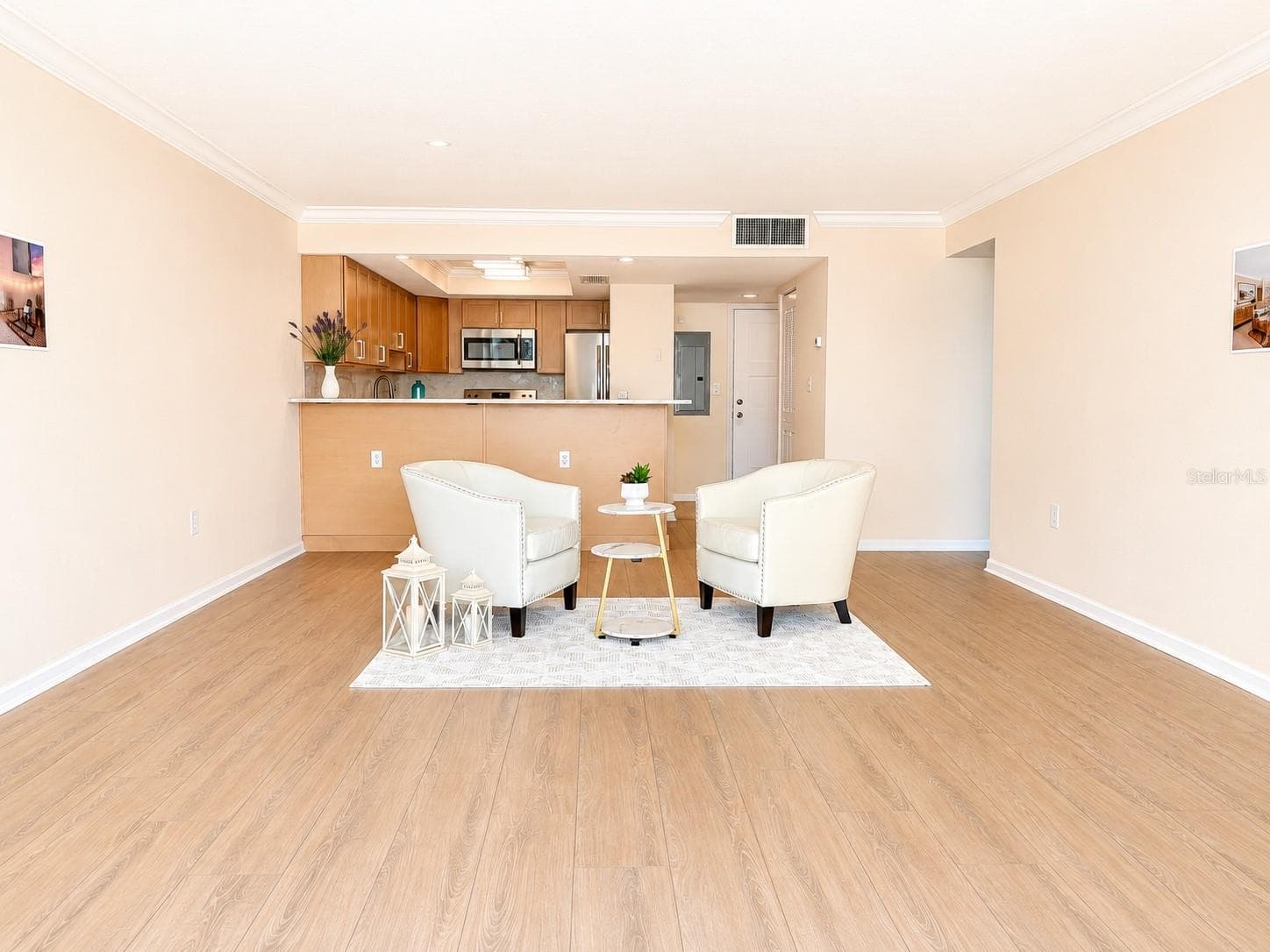 Living area - 450 TREASURE ISLAND CSWY #102, TREASURE ISLAND