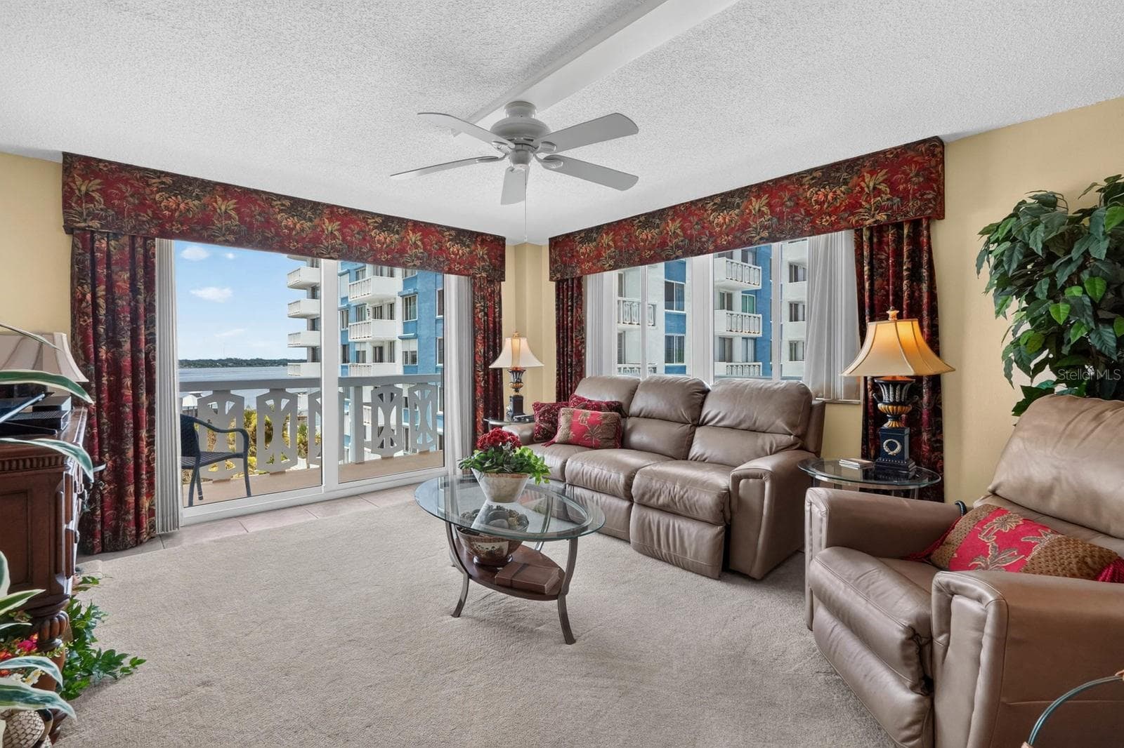 Condominium at 925 N HALIFAX AVE #403, DAYTONA BEACH, photo 7 of 56