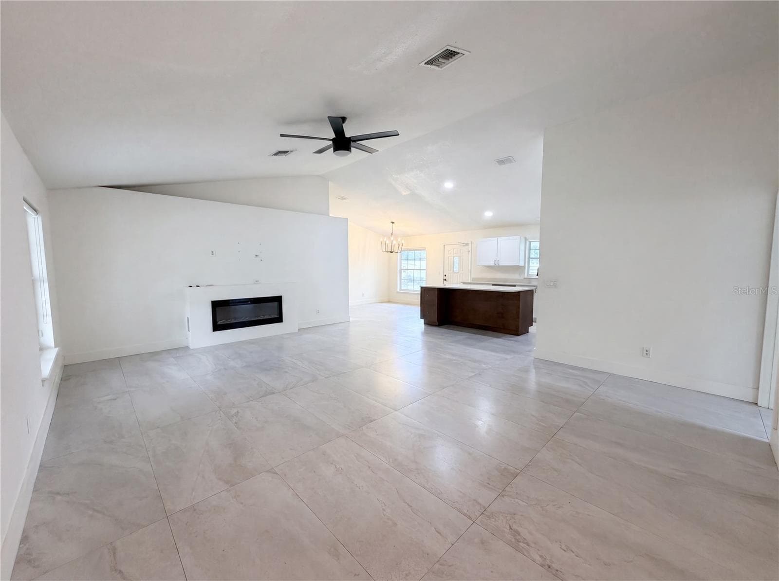 Single Family Residence at 11200 ROSEHILL DR, CLERMONT, photo 4 of 24
