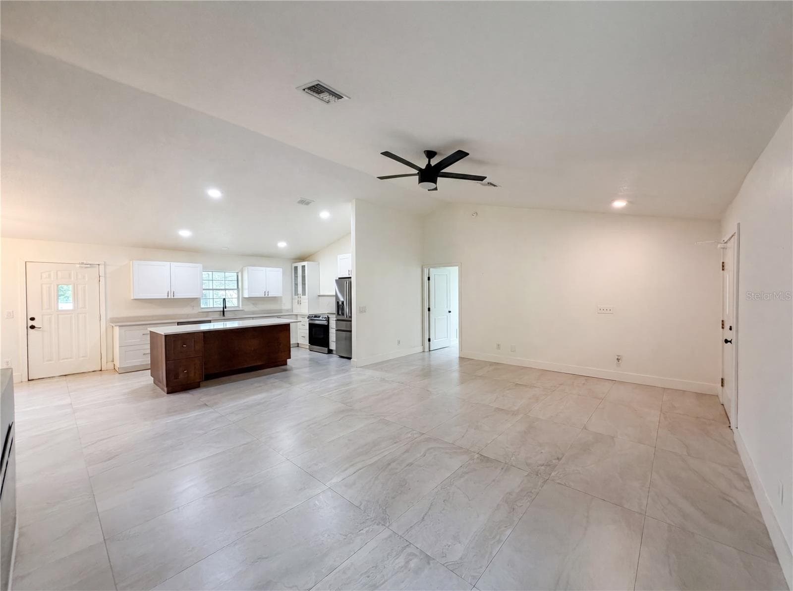 Single Family Residence at 11200 ROSEHILL DR, CLERMONT, photo 5 of 24