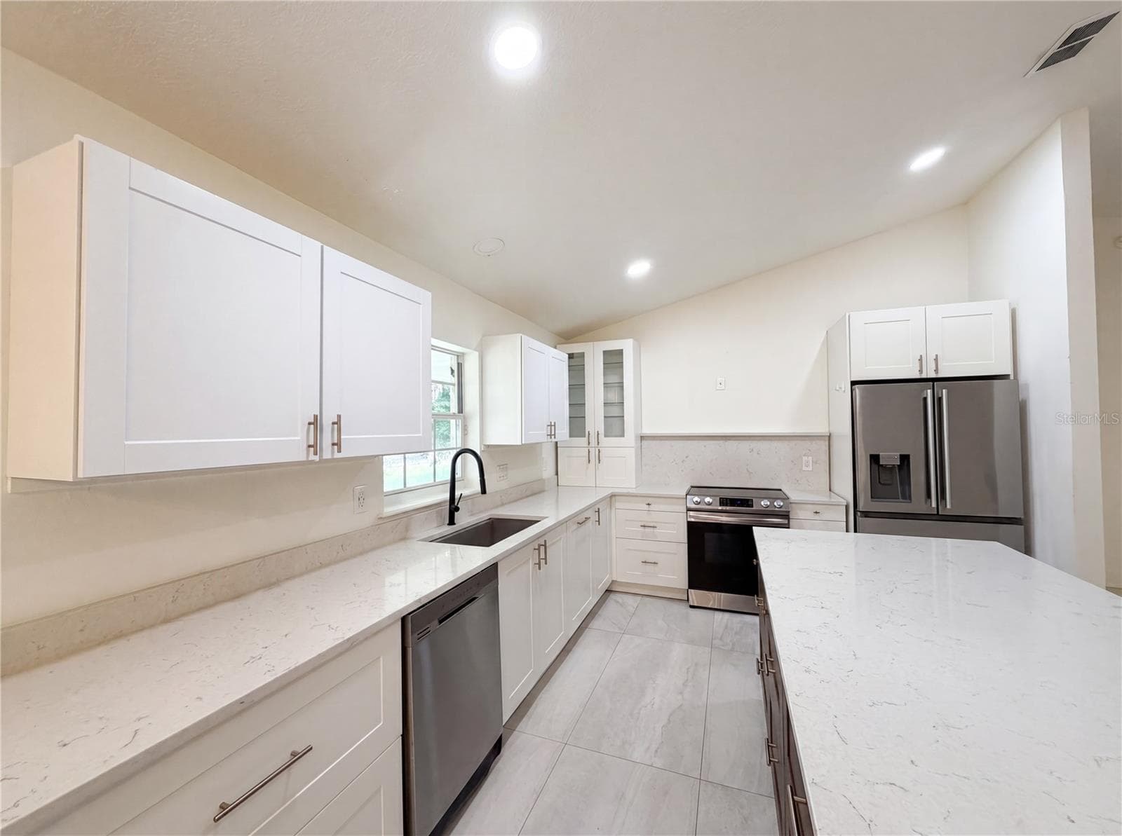Single Family Residence at 11200 ROSEHILL DR, CLERMONT, photo 8 of 24