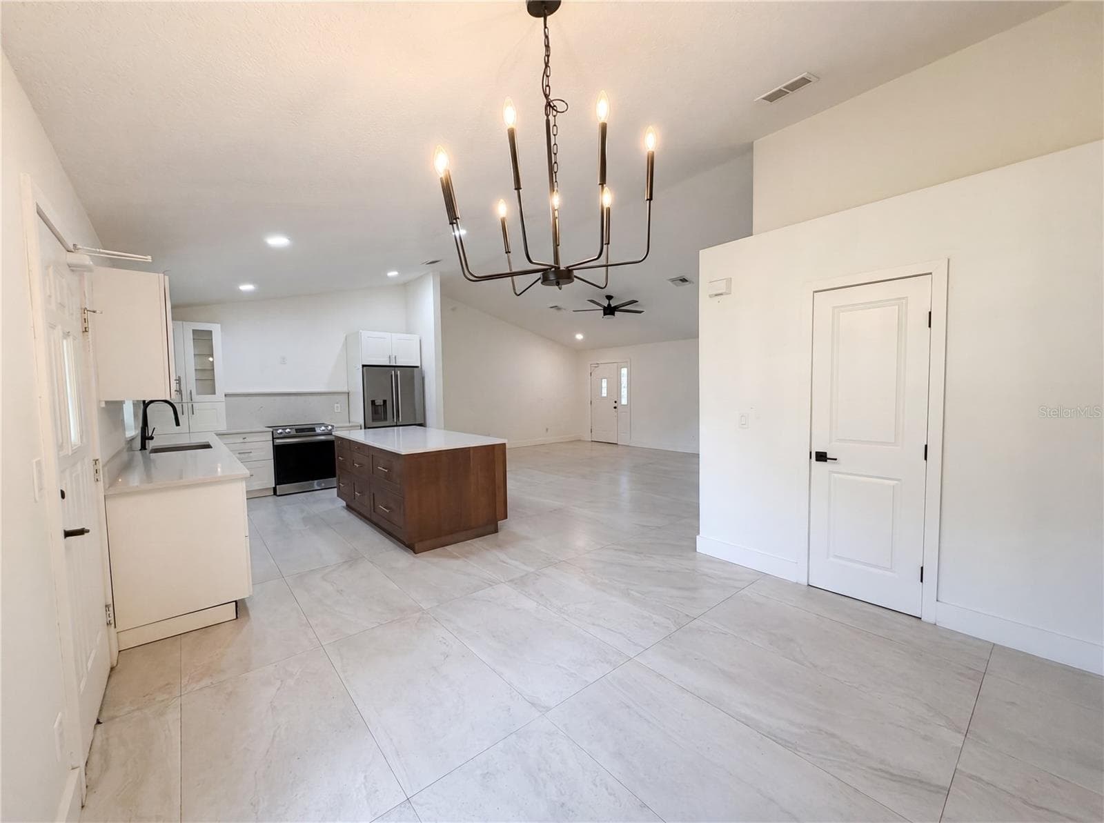 Single Family Residence at 11200 ROSEHILL DR, CLERMONT, photo 10 of 24