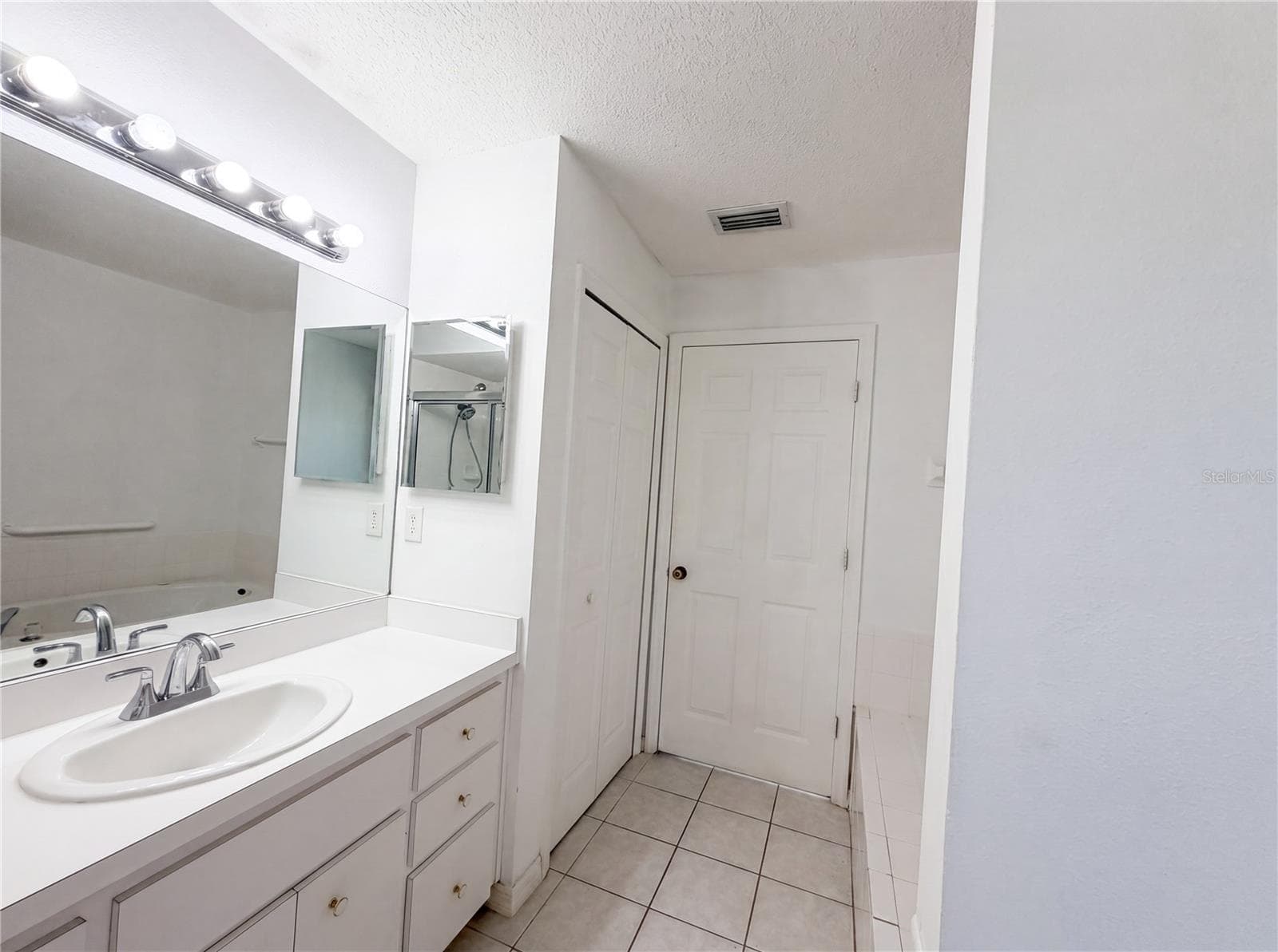 Single Family Residence at 11200 ROSEHILL DR, CLERMONT, photo 21 of 24
