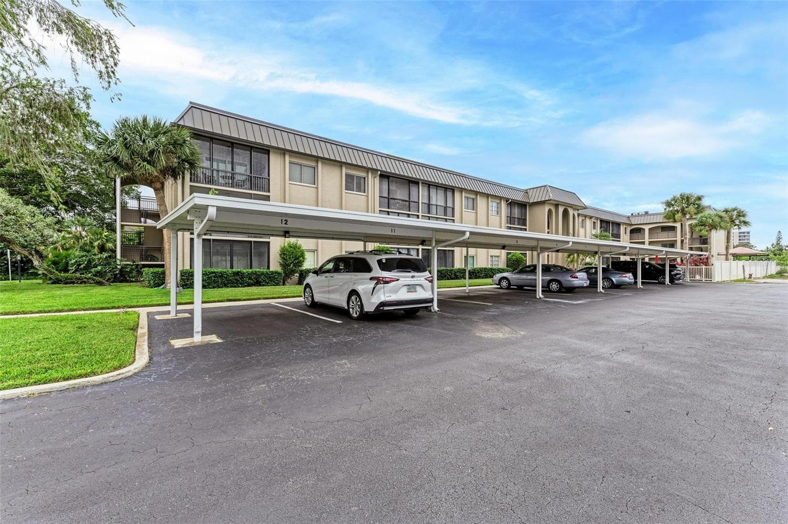 Condominium at 6470 HOLLYWOOD BLVD #307, SARASOTA, photo 4 of 44