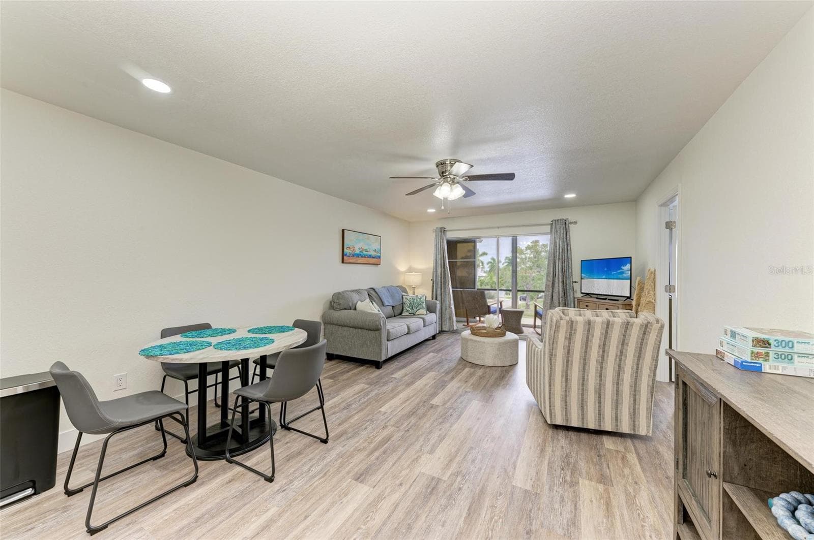 Condominium at 6470 HOLLYWOOD BLVD #307, SARASOTA, photo 16 of 44