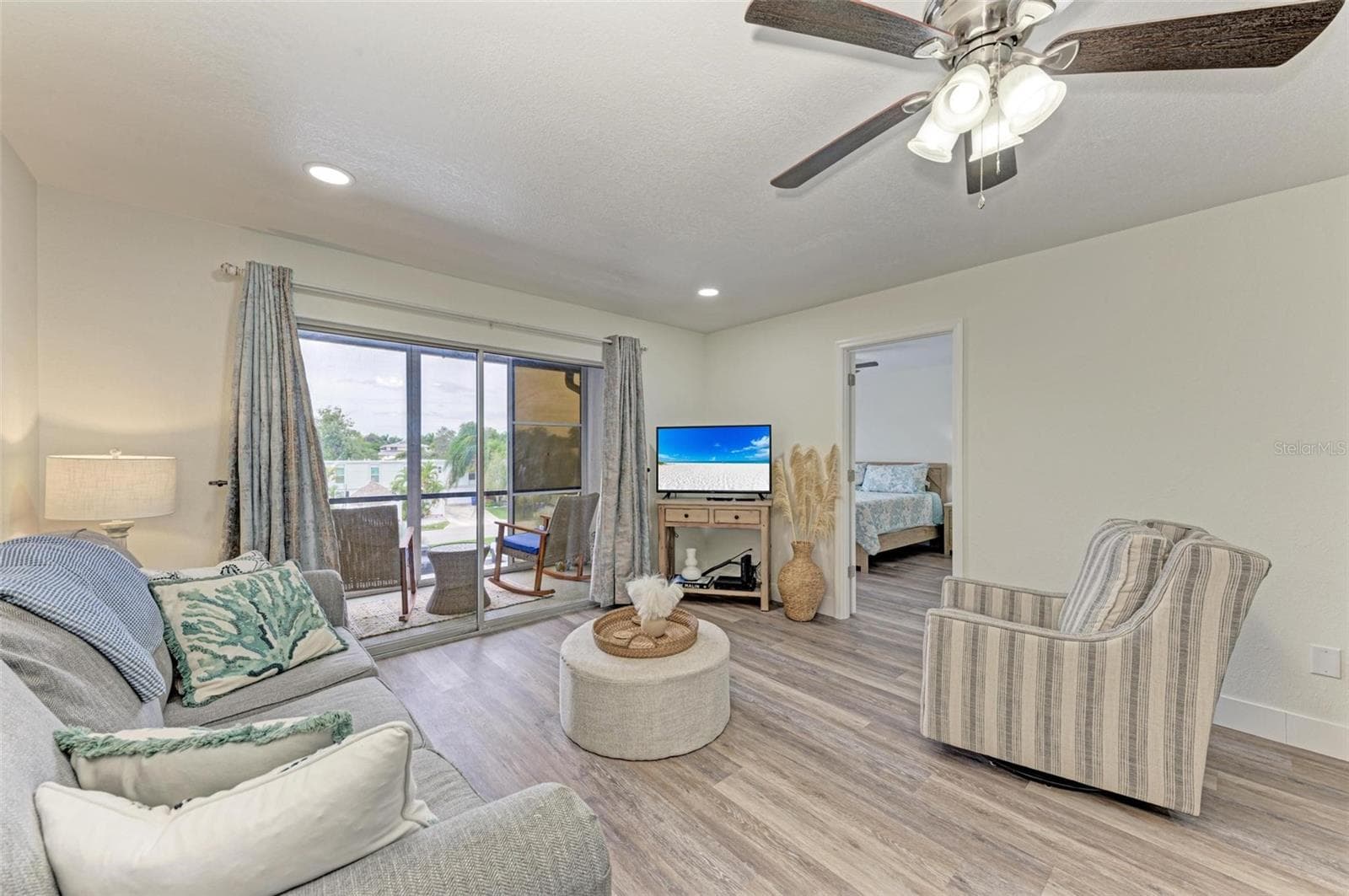 Condominium at 6470 HOLLYWOOD BLVD #307, SARASOTA, photo 18 of 44