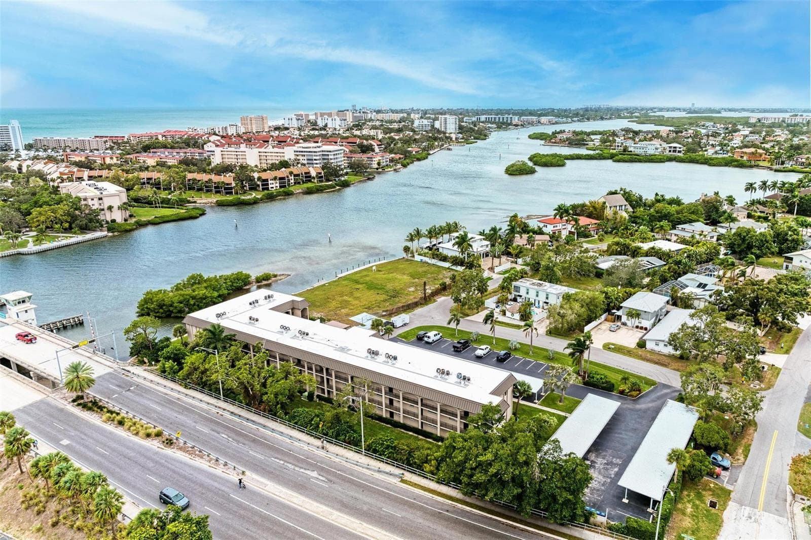 Condominium at 6470 HOLLYWOOD BLVD #307, SARASOTA, photo 42 of 44