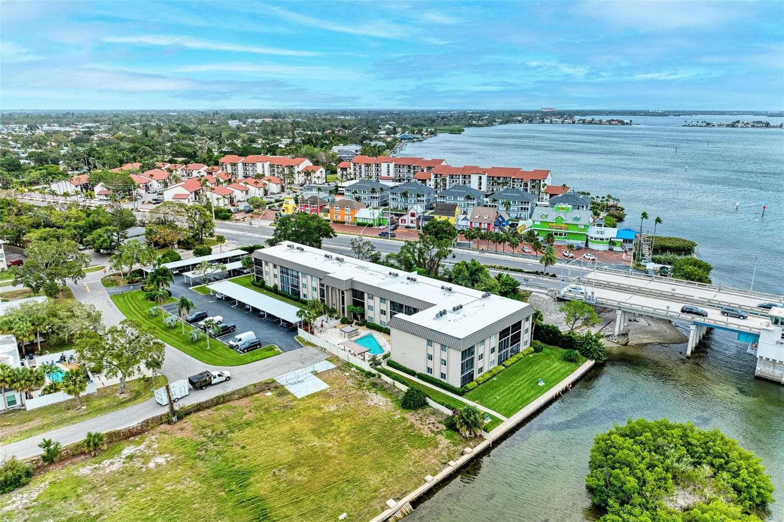 Condominium at 6470 HOLLYWOOD BLVD #307, SARASOTA, photo 43 of 44