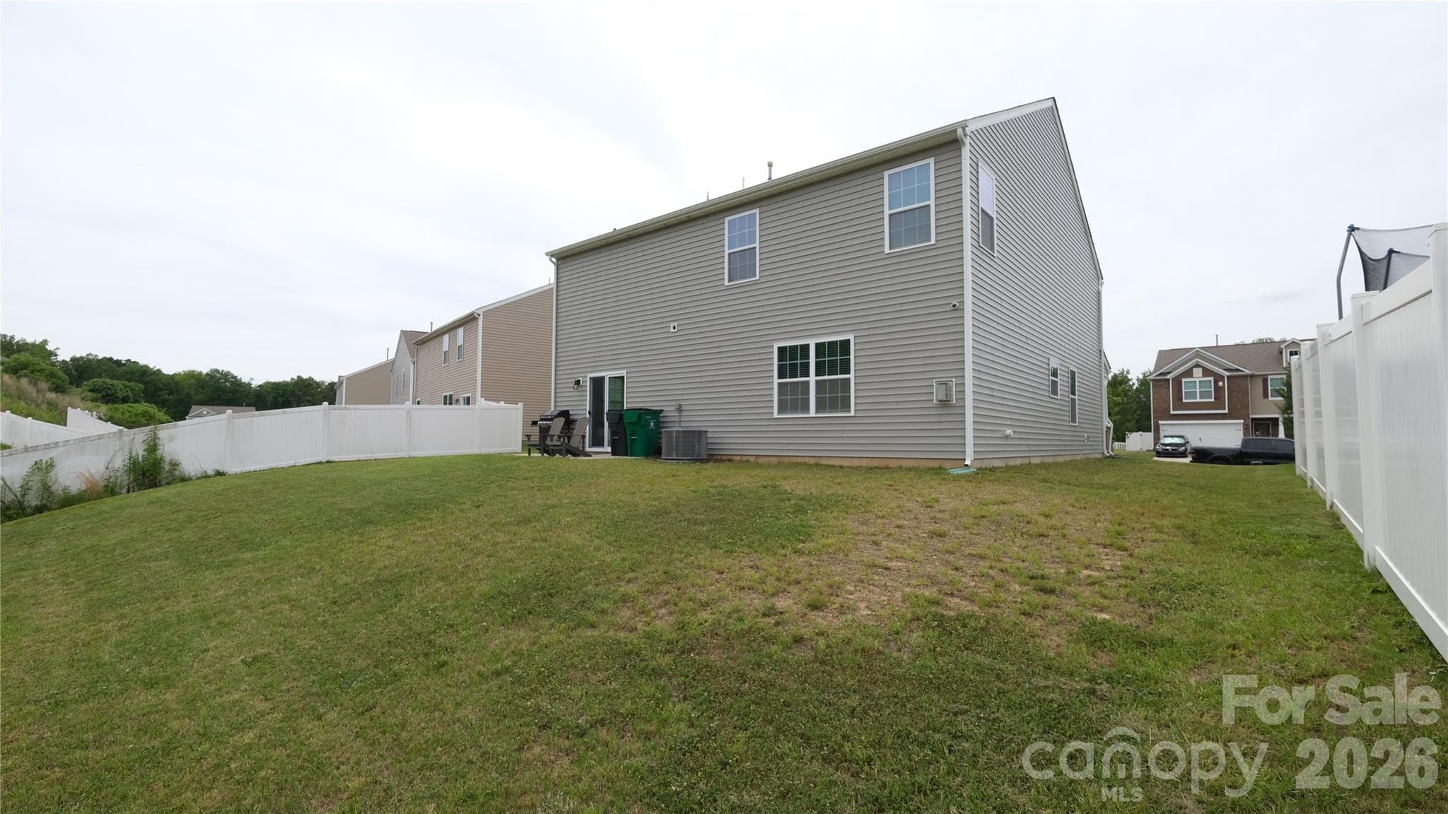Single Family Residence at 7032 Branch Fork Road, Charlotte, photo 6 of 40