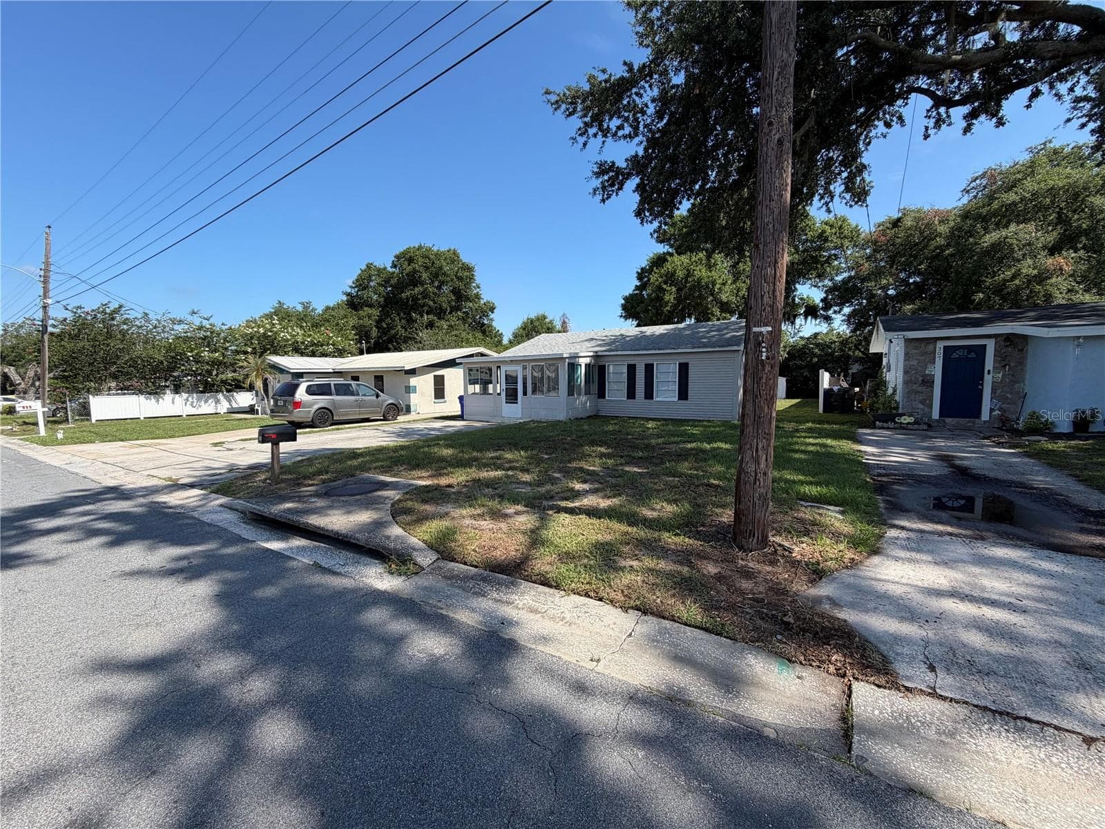 Single Family Residence at 311 W BELLA VISTA ST, LAKELAND, photo 24 of 40