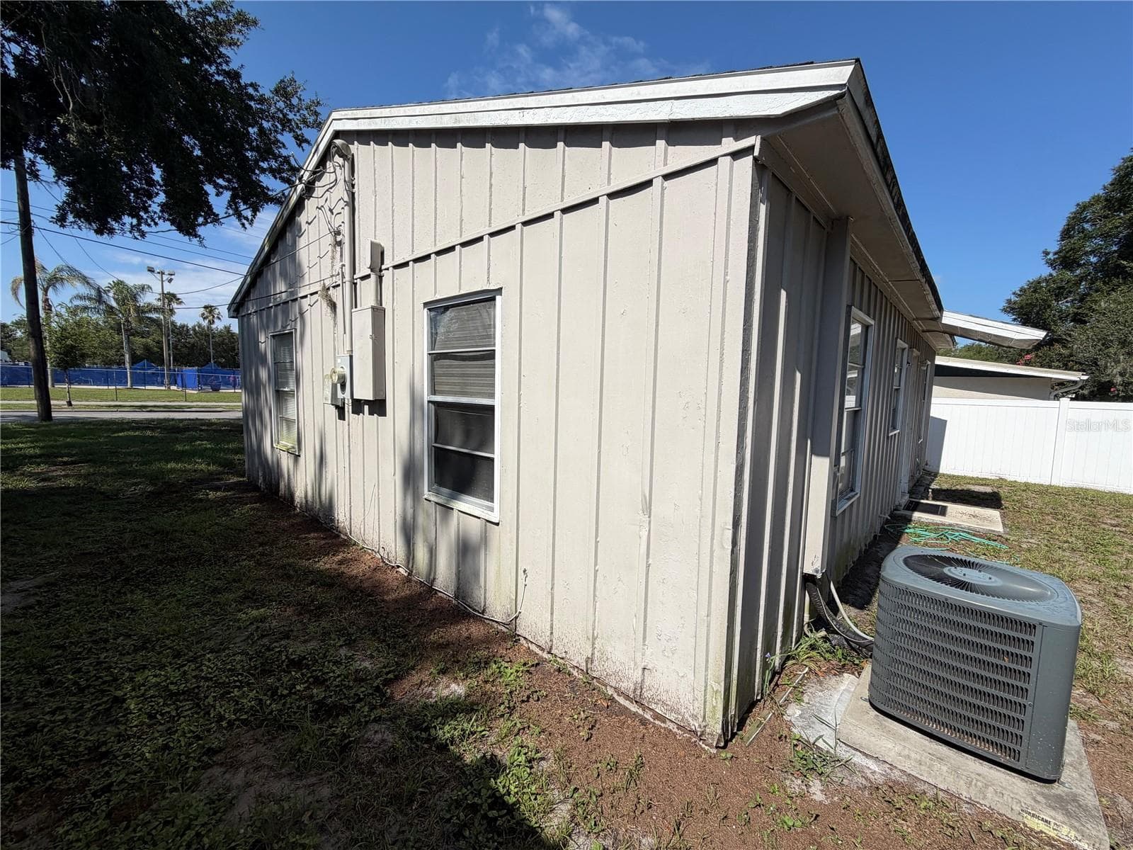 Single Family Residence at 311 W BELLA VISTA ST, LAKELAND, photo 29 of 40