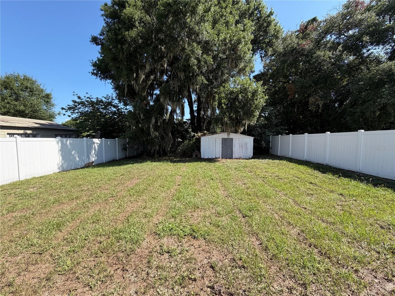 Single Family Residence at 311 W BELLA VISTA ST, LAKELAND, photo 31 of 40