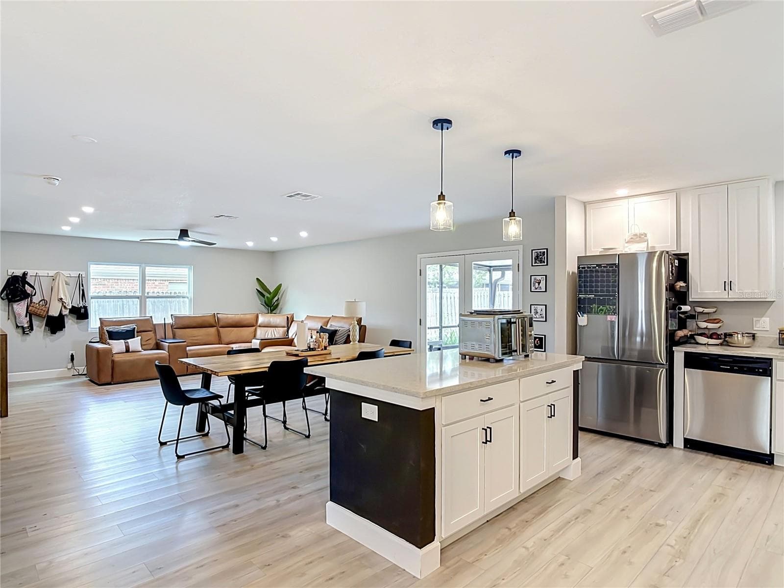 Single Family Residence at 8676 HILLSIDE DR, ORLANDO, photo 19 of 64