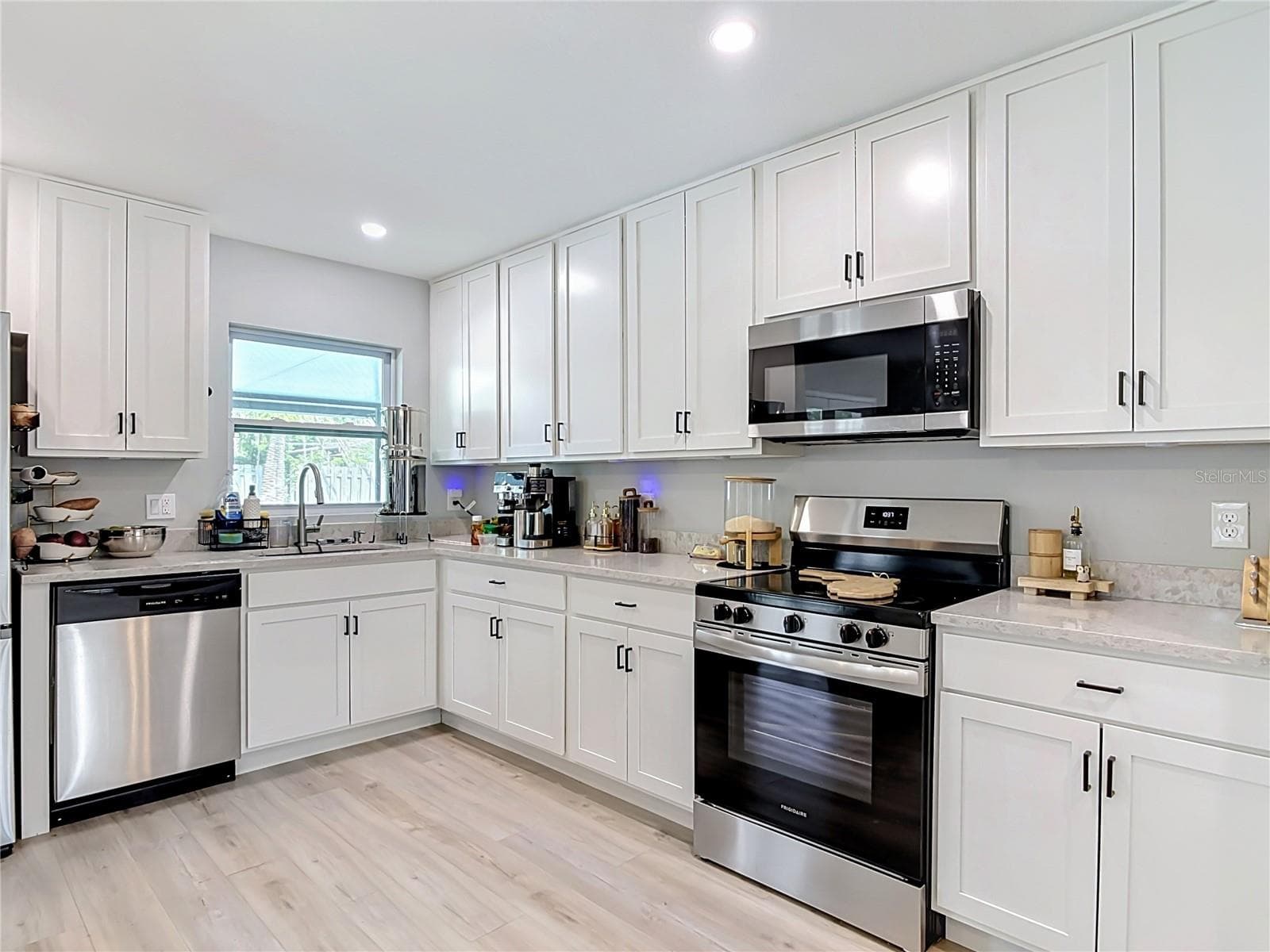 Single Family Residence at 8676 HILLSIDE DR, ORLANDO, photo 20 of 64