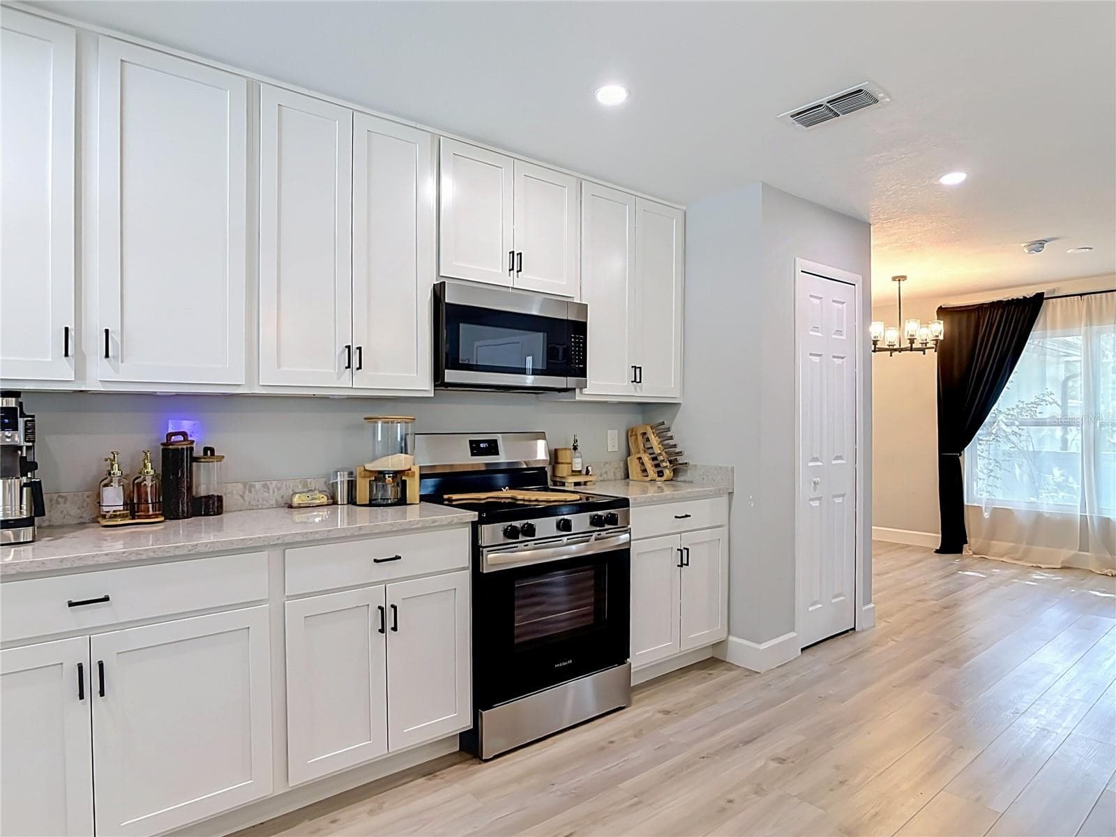 Single Family Residence at 8676 HILLSIDE DR, ORLANDO, photo 24 of 64