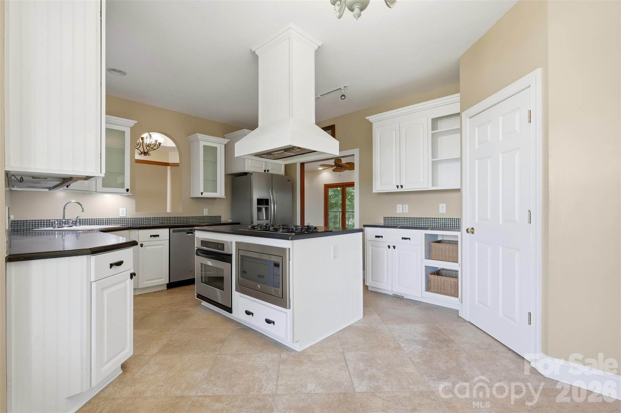 Main level kitchen - Morganton
