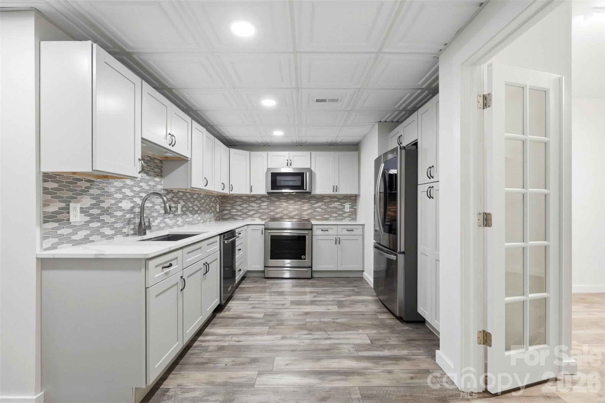 Lower level kitchen - Morganton