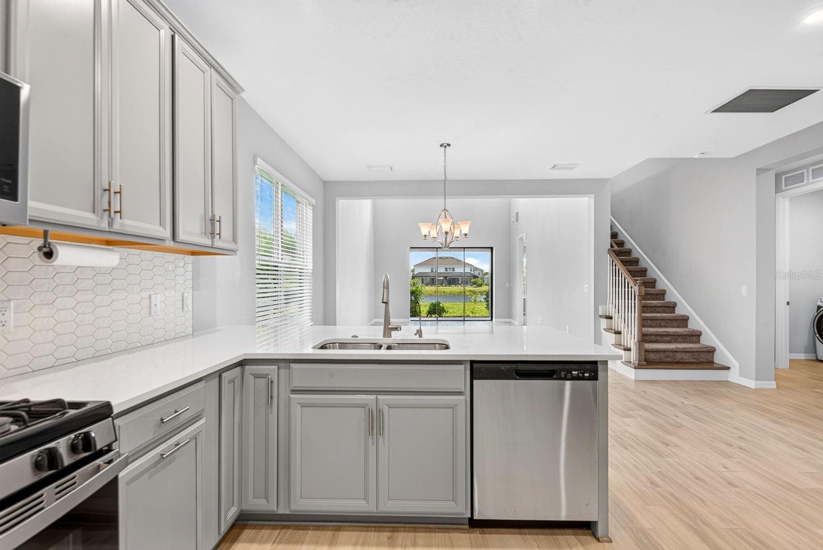 Single Family Residence at 16443 PAYNES MILL DR, BRADENTON, photo 11 of 62