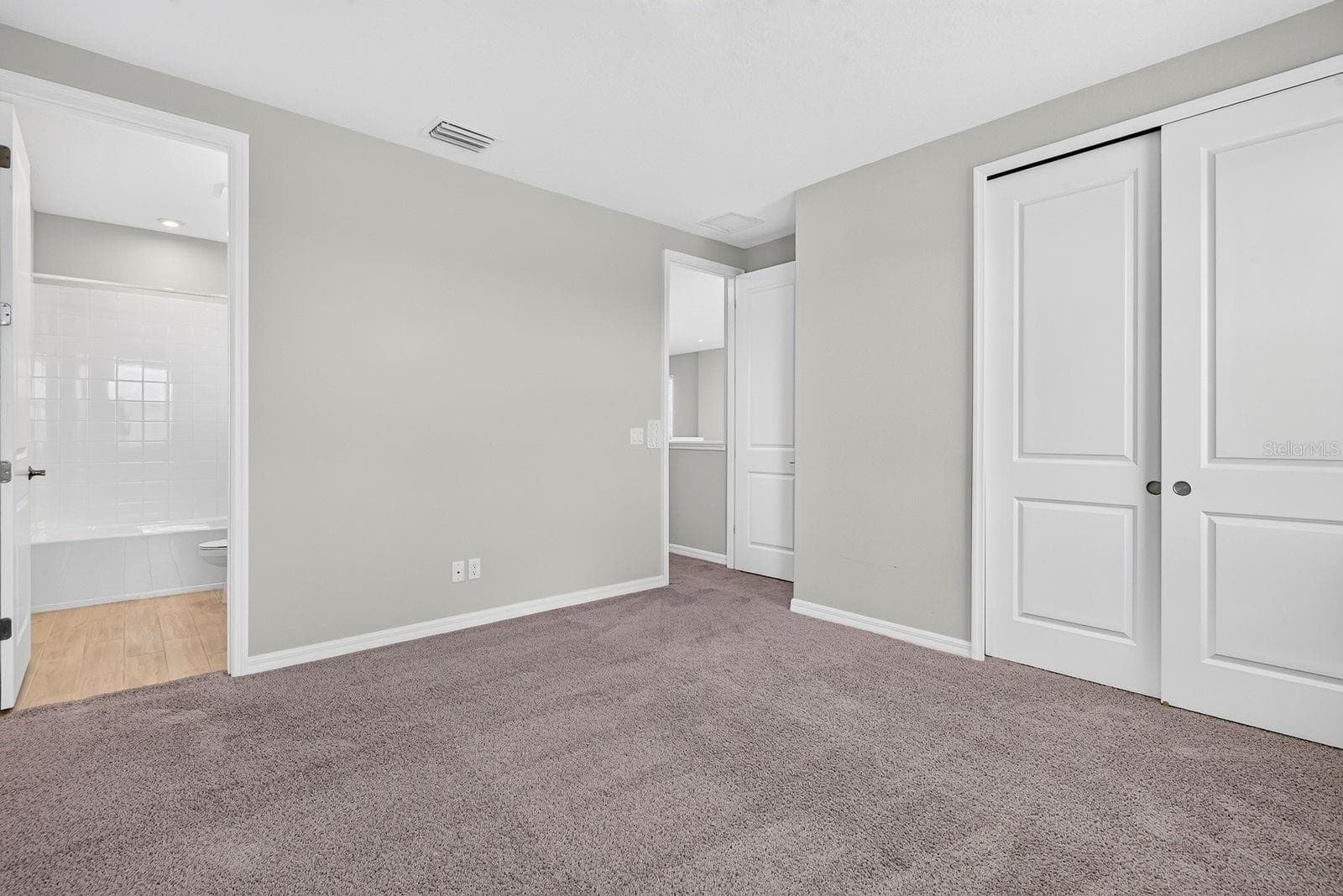Single Family Residence at 16443 PAYNES MILL DR, BRADENTON, photo 37 of 62
